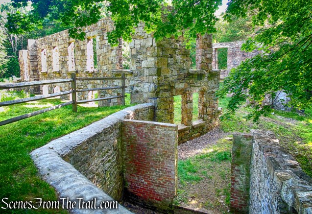 Black Mansion ruins - Leon Levy Preserve
