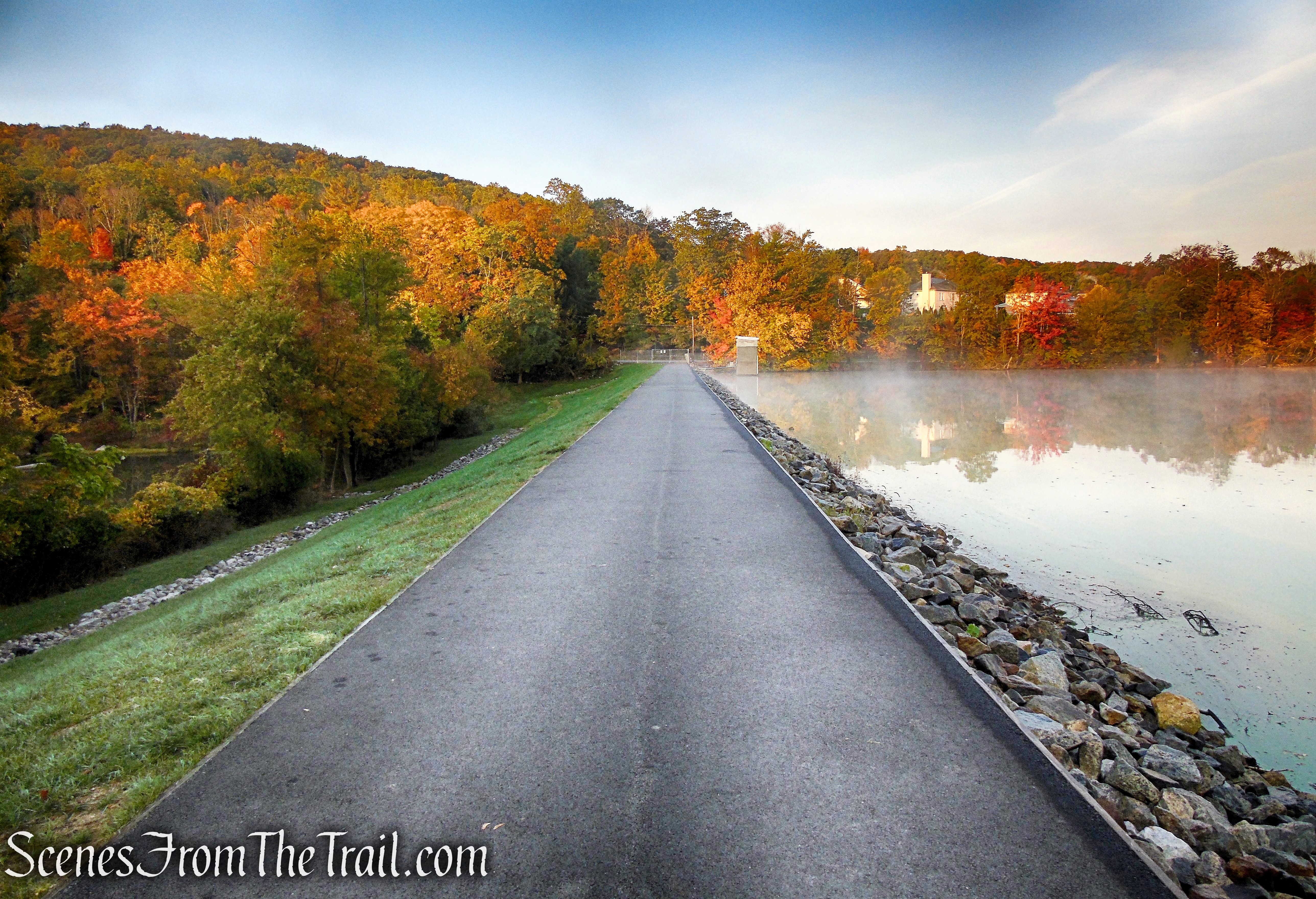 Shoreline Loop Trail - Franklin Lakes Nature Preserve