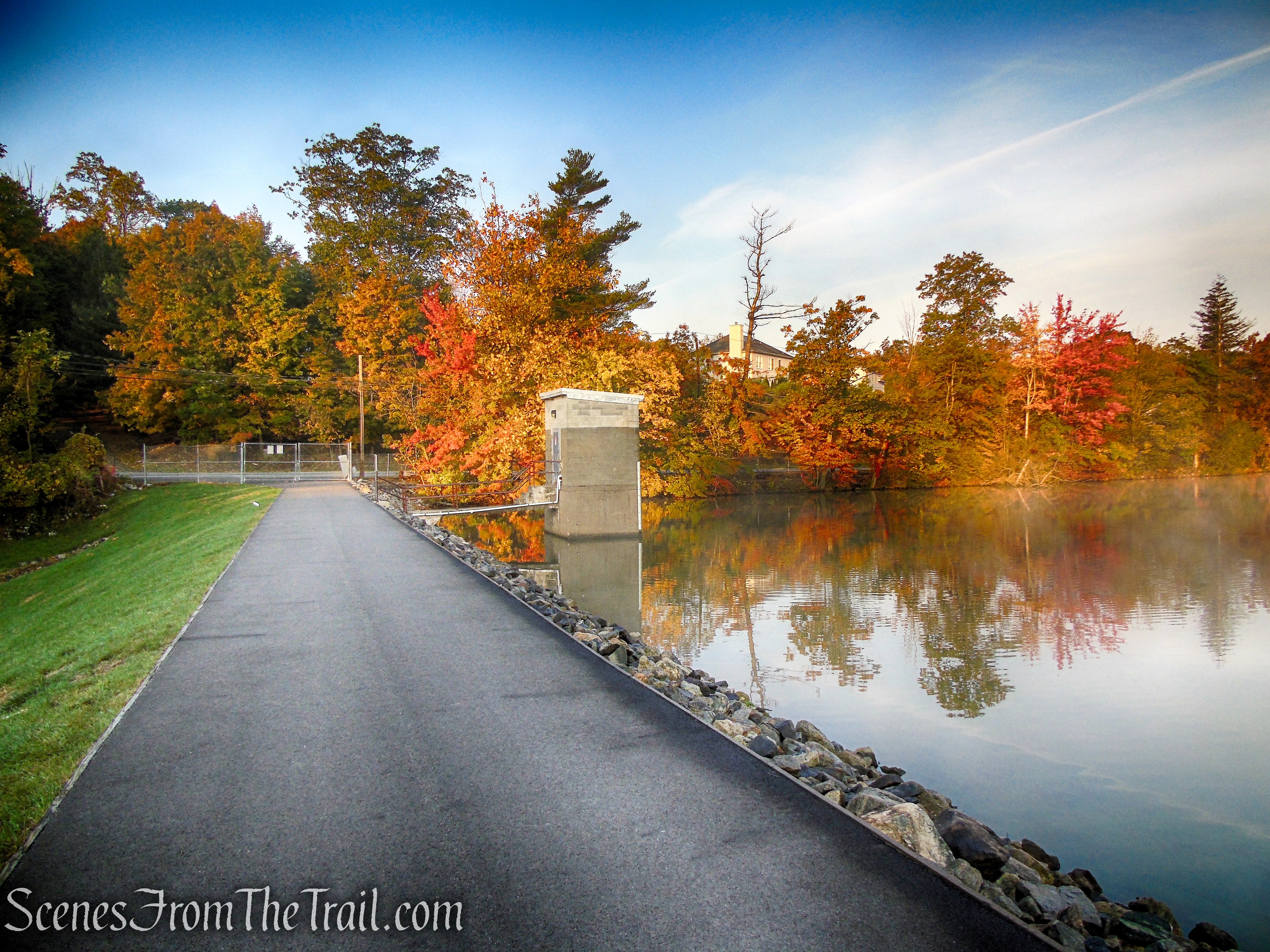 Shoreline Loop Trail - Franklin Lakes Nature Preserve