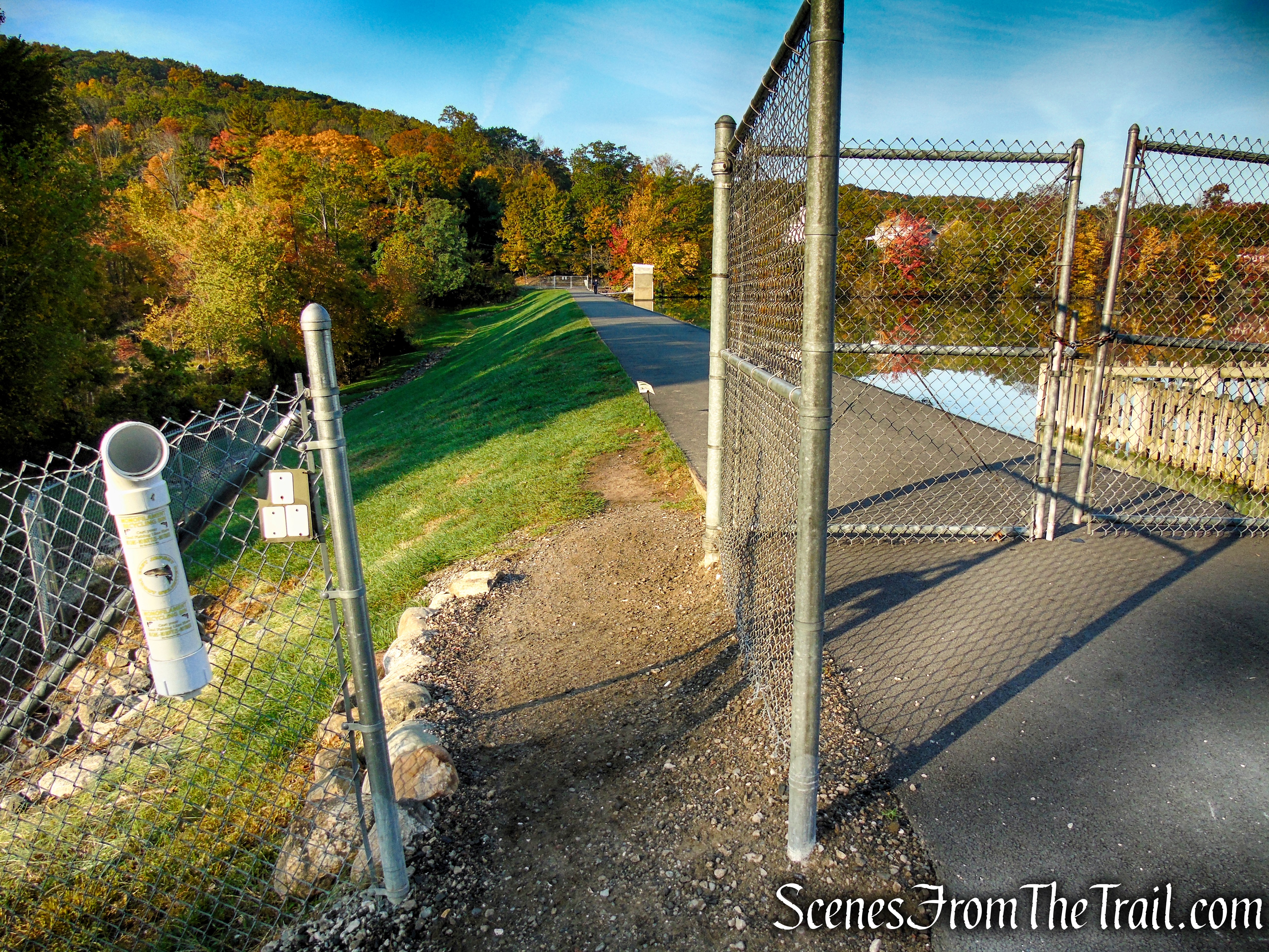 Shoreline Loop Trail - Franklin Lakes Nature Preserve