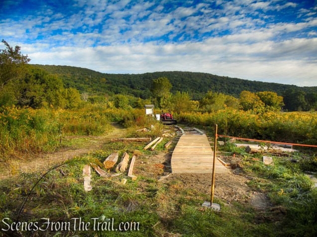 trailhead - Macricostas Preserve