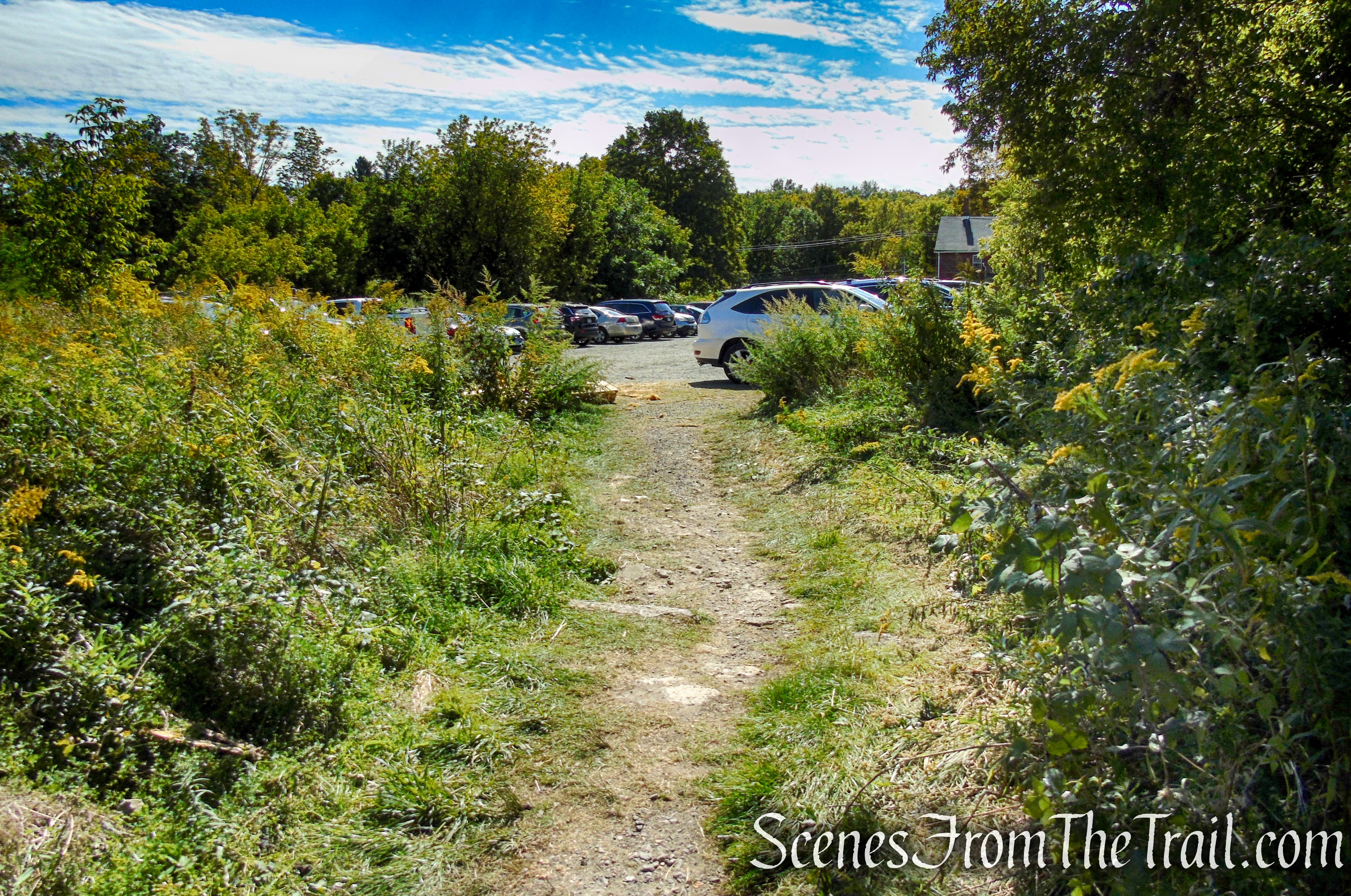 trailhead - Macricostas Preserve