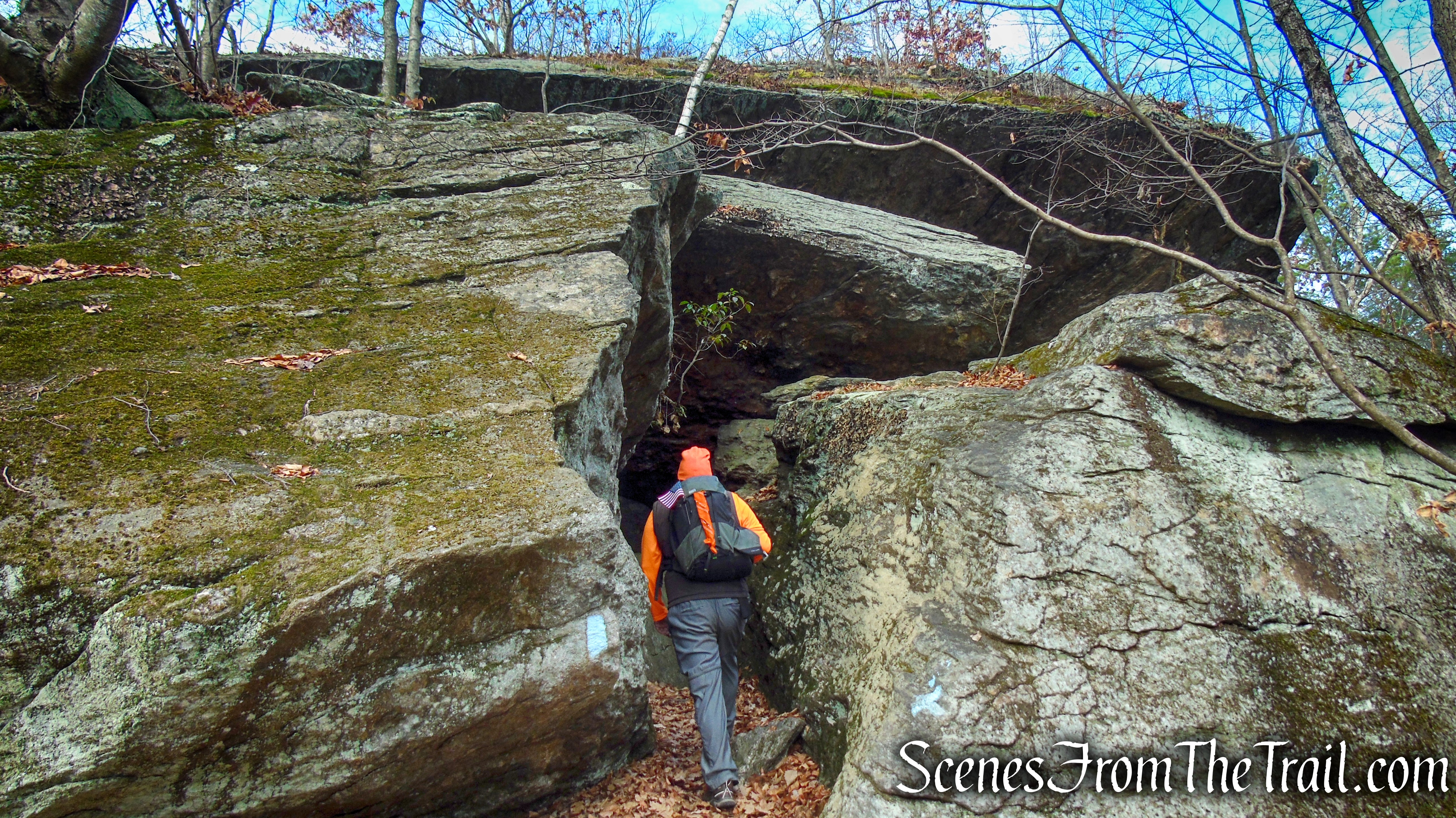 Leatherman’s Cave Loop – Mattatuck State Forest