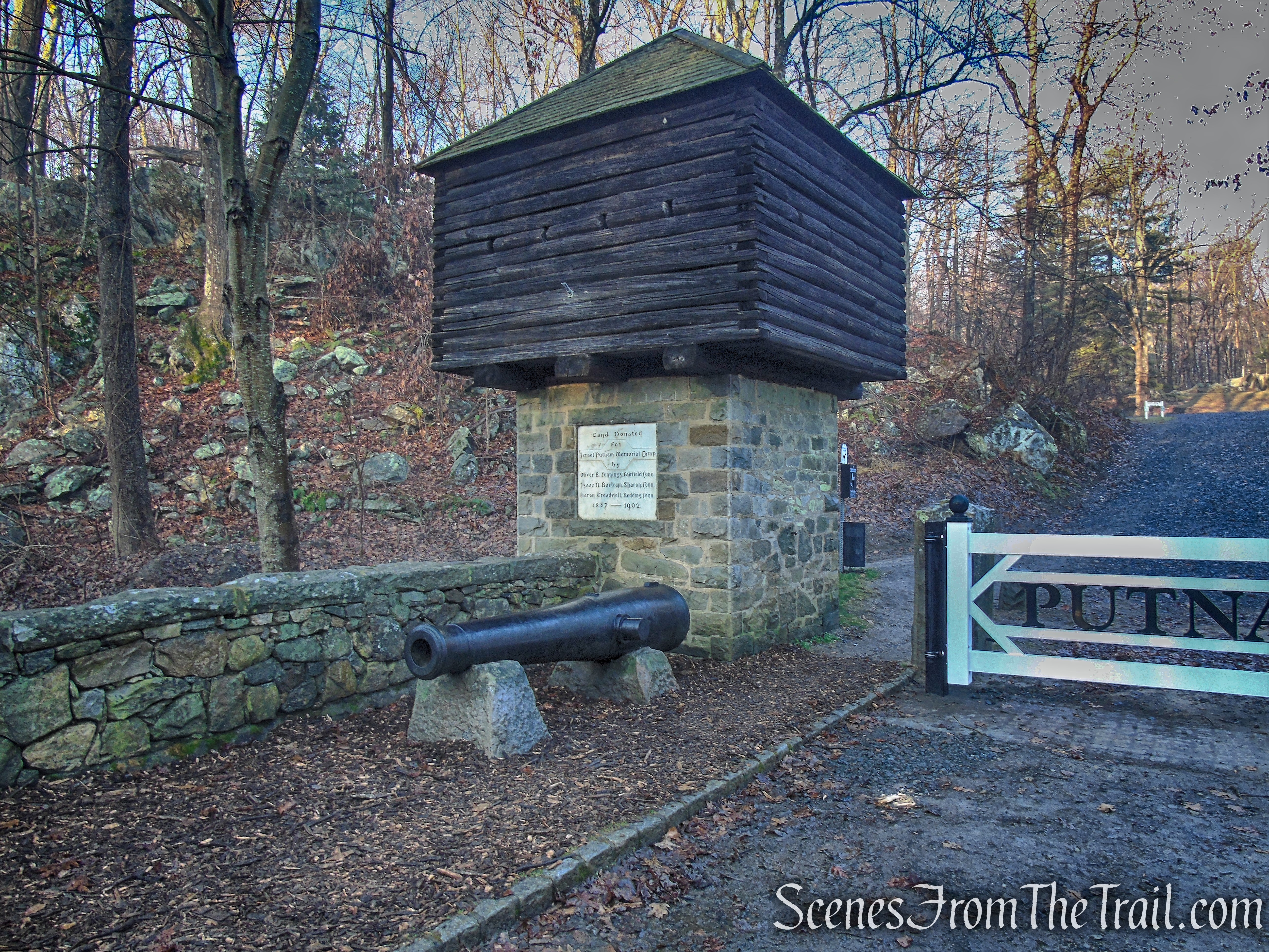 Main Entrance Area - Putnam Memorial State Park