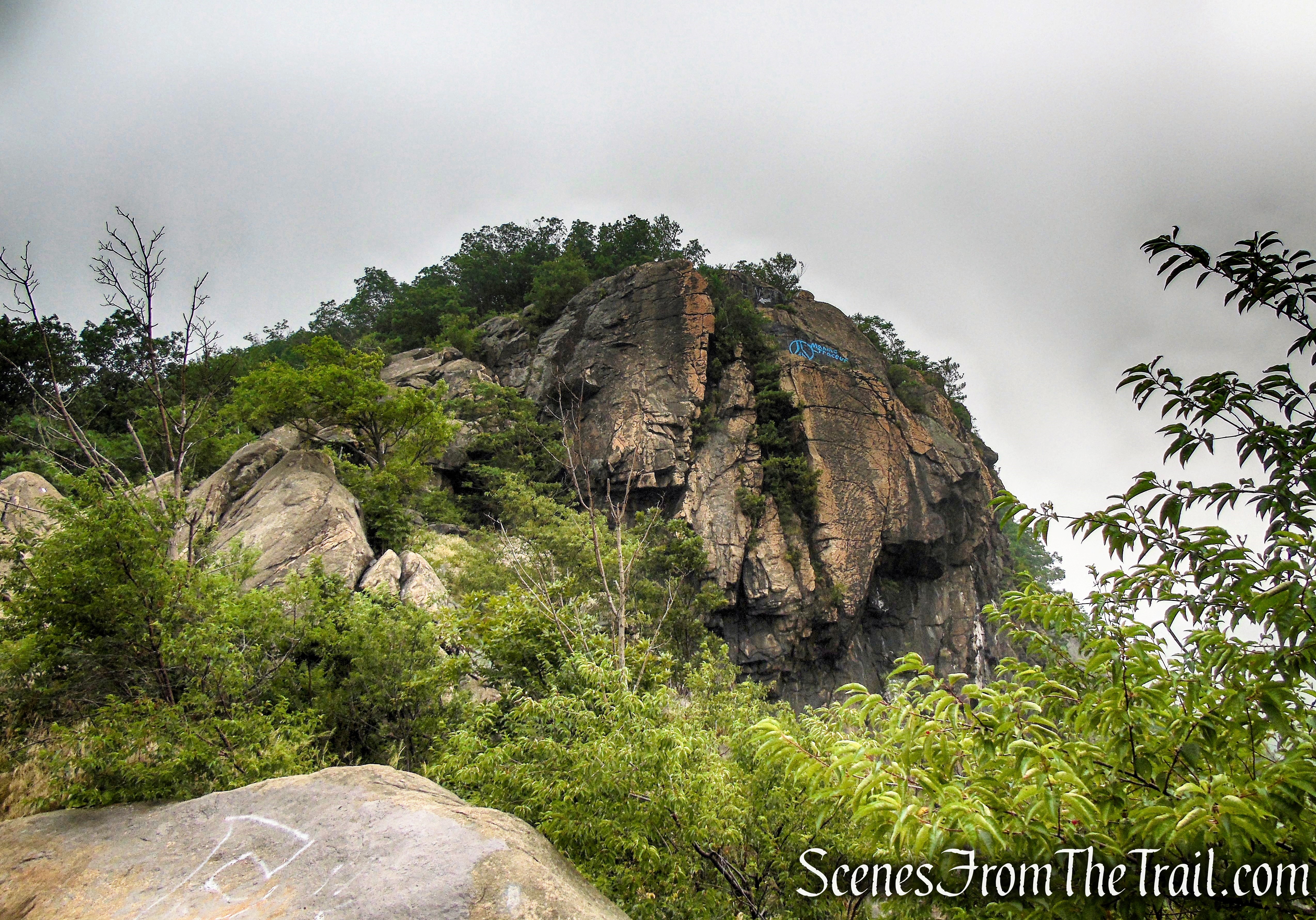 Breakneck Ridge Trail