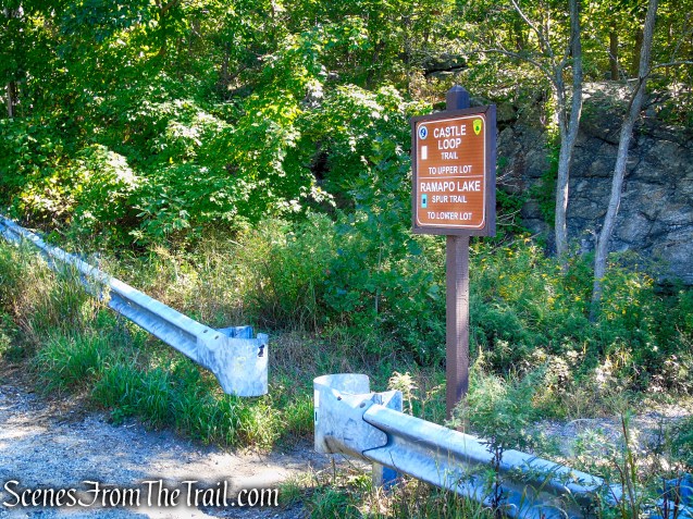 turn right on Ramapo Lake Spur Trail