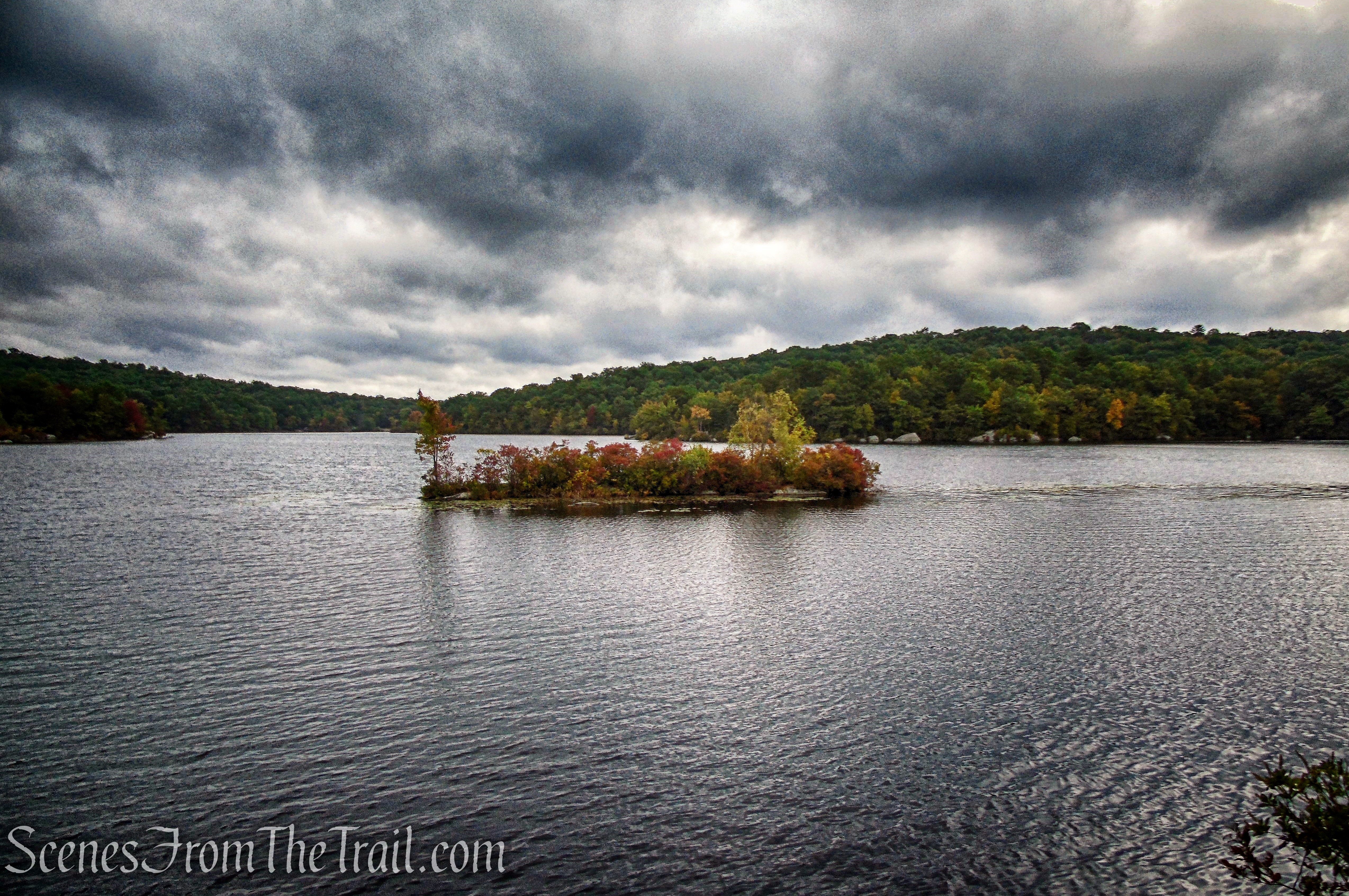 Ramapo Lake Loop - Ramapo Mountain State Forest