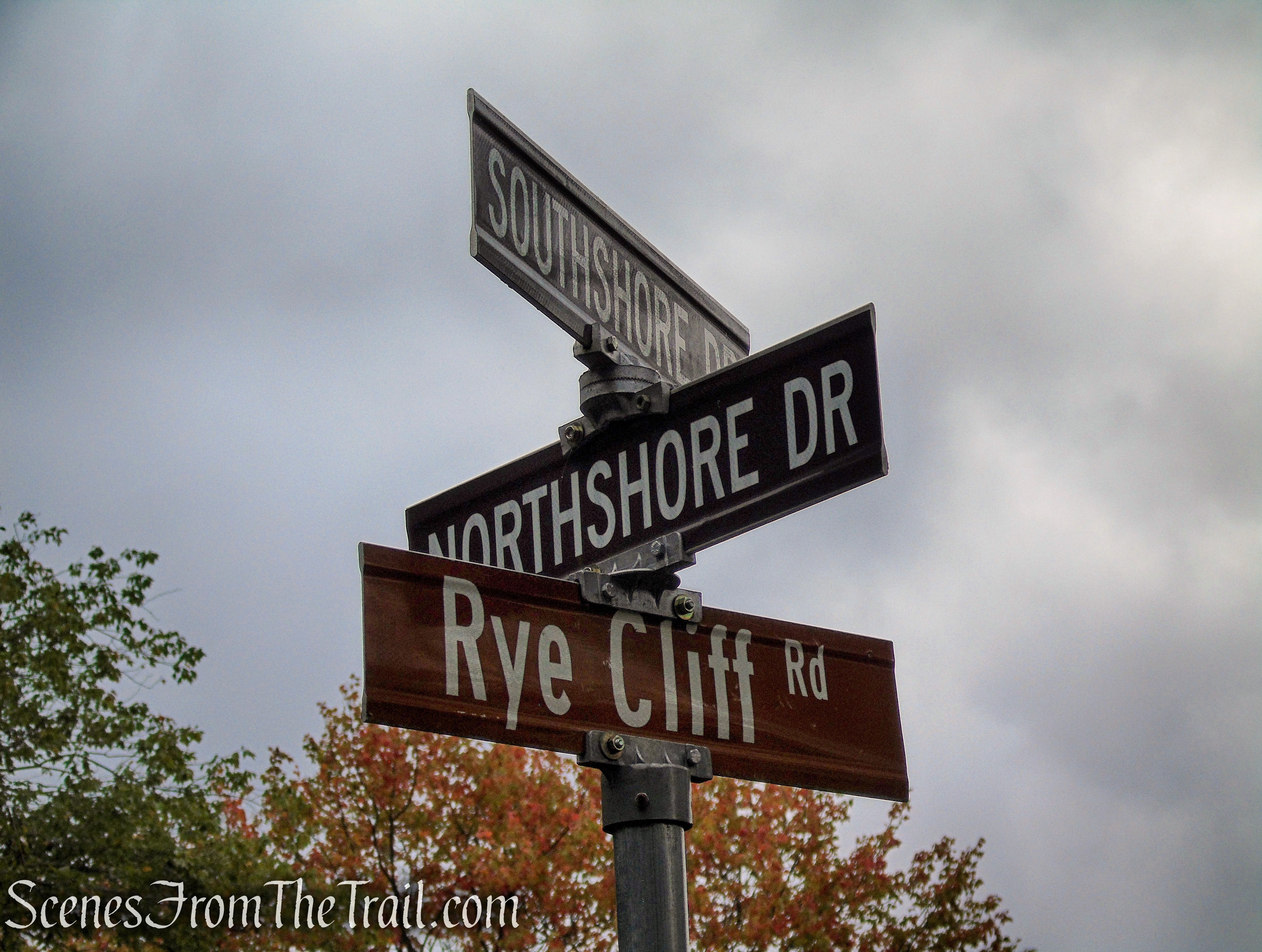 turn left on Ramapo Lake Loop