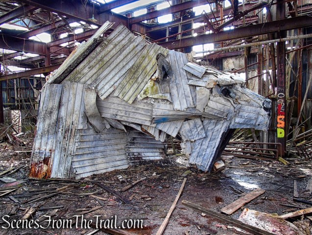 Polar Bear sculpture - Cedar Hill Rail Yard