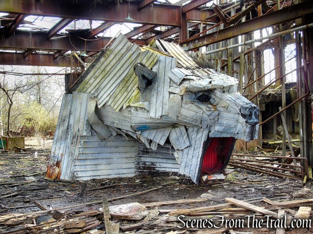 Polar Bear sculpture - Cedar Hill Rail Yard