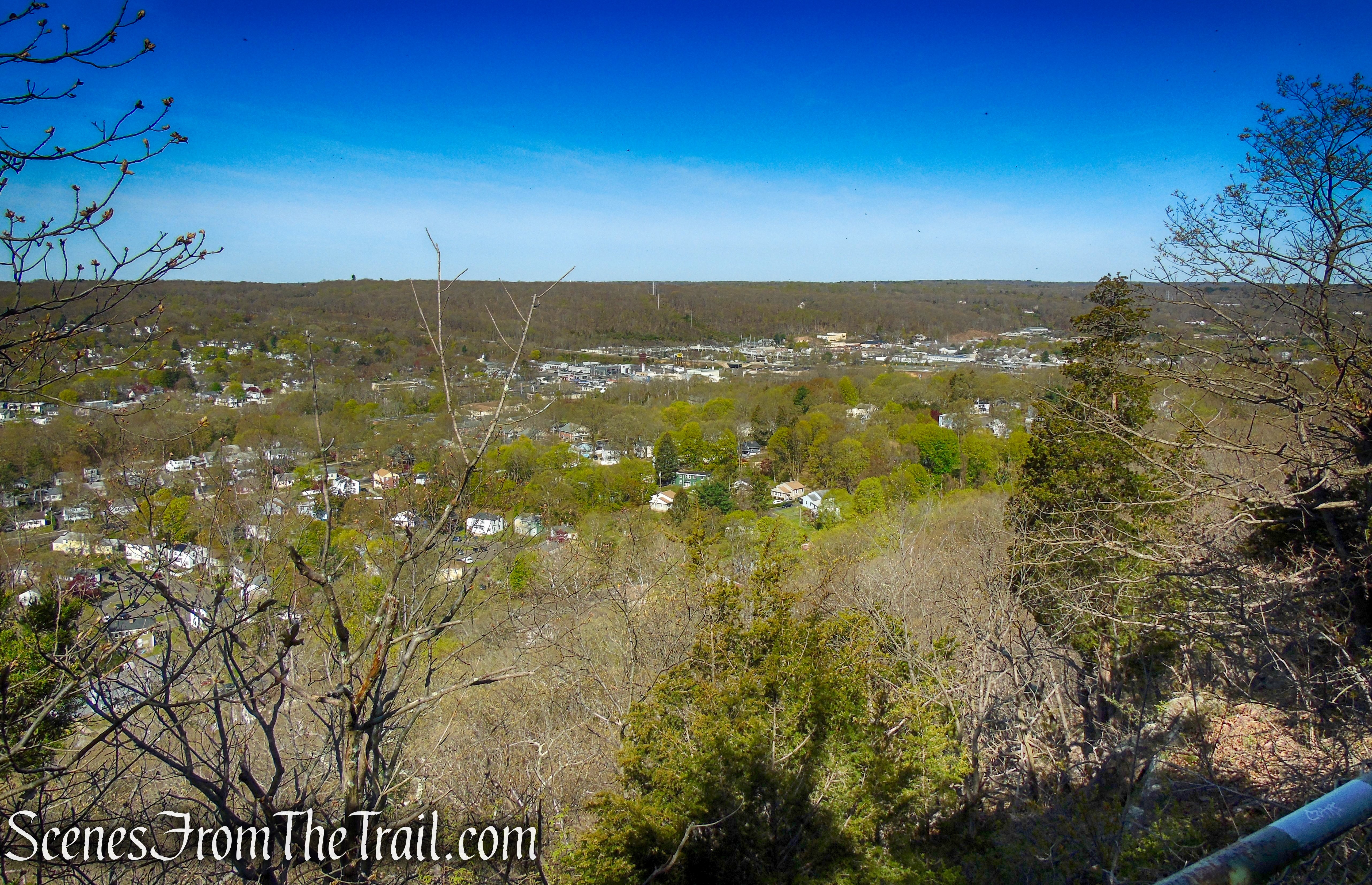 Regicides Trail - West Rock Ridge State Park