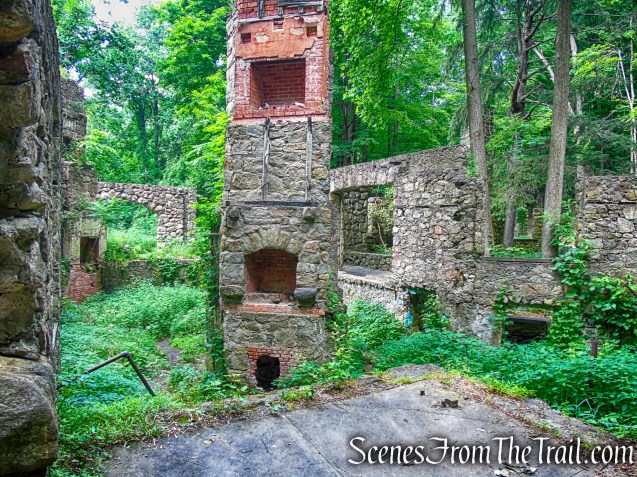 mansion ruins - Cornish Estate