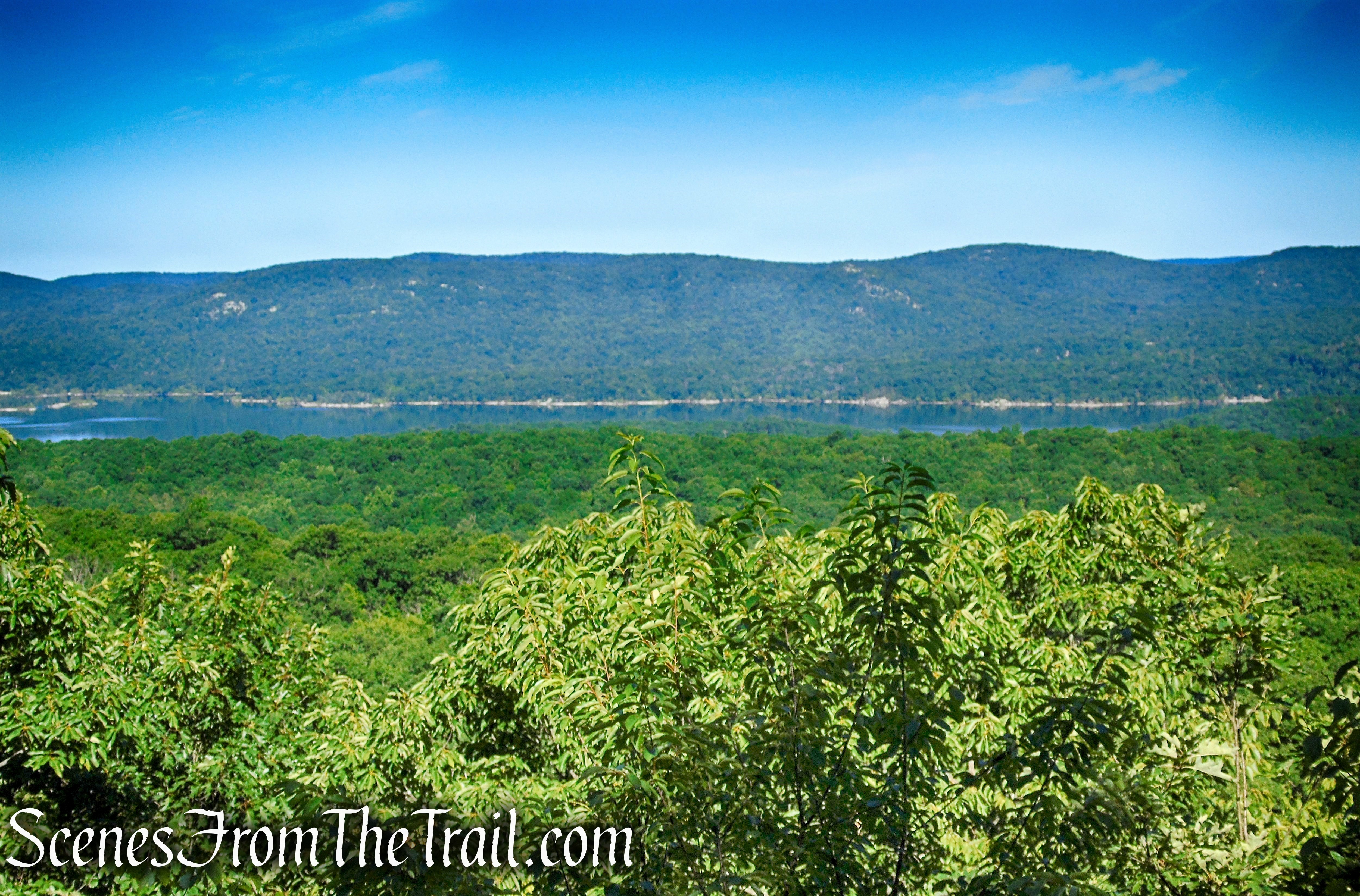 Castle Loop Trail – Ramapo Mountain State Forest