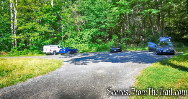 Pine Knob Loop Trailhead at 8:30am on a Sunday in July.