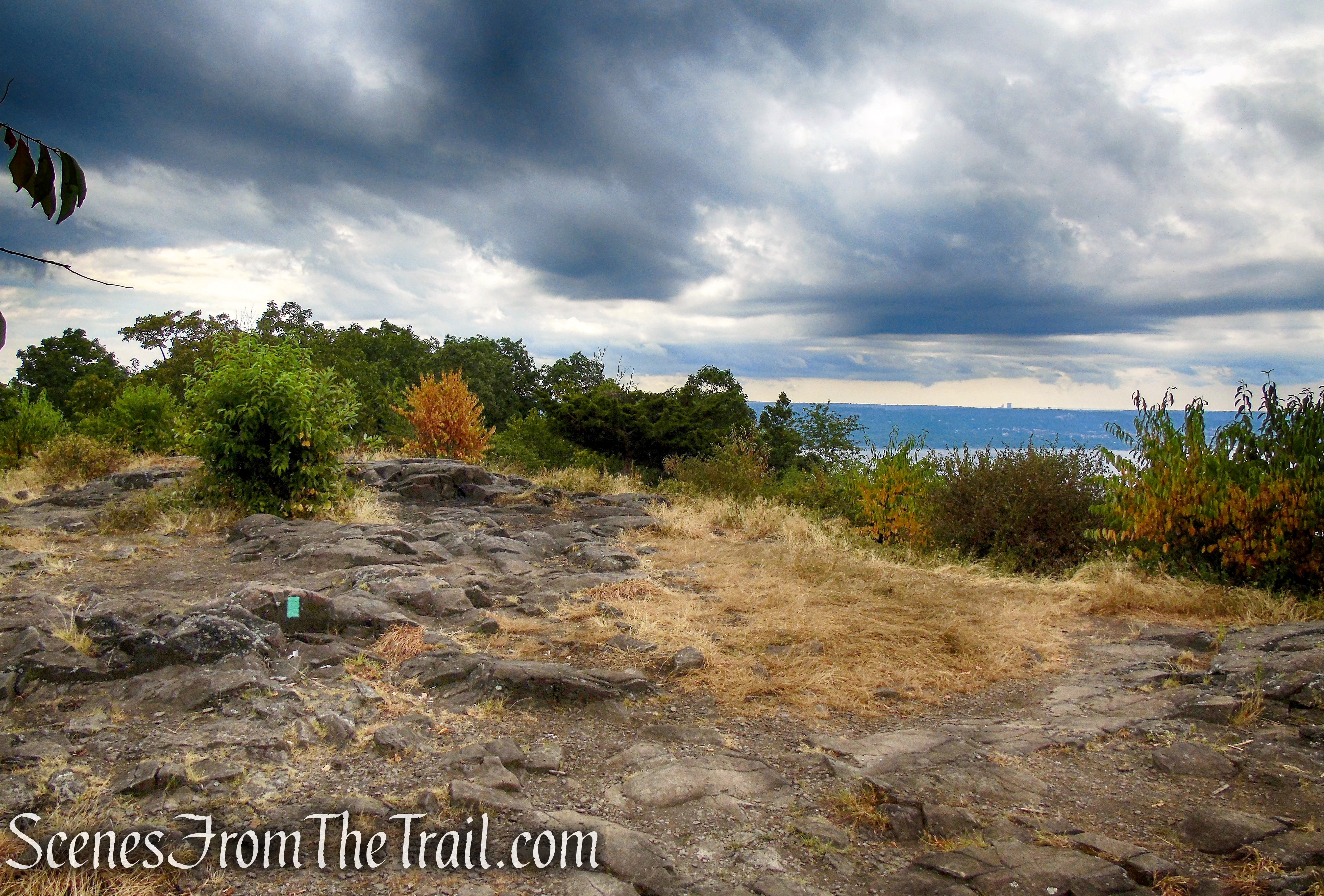 Hook Mountain summit