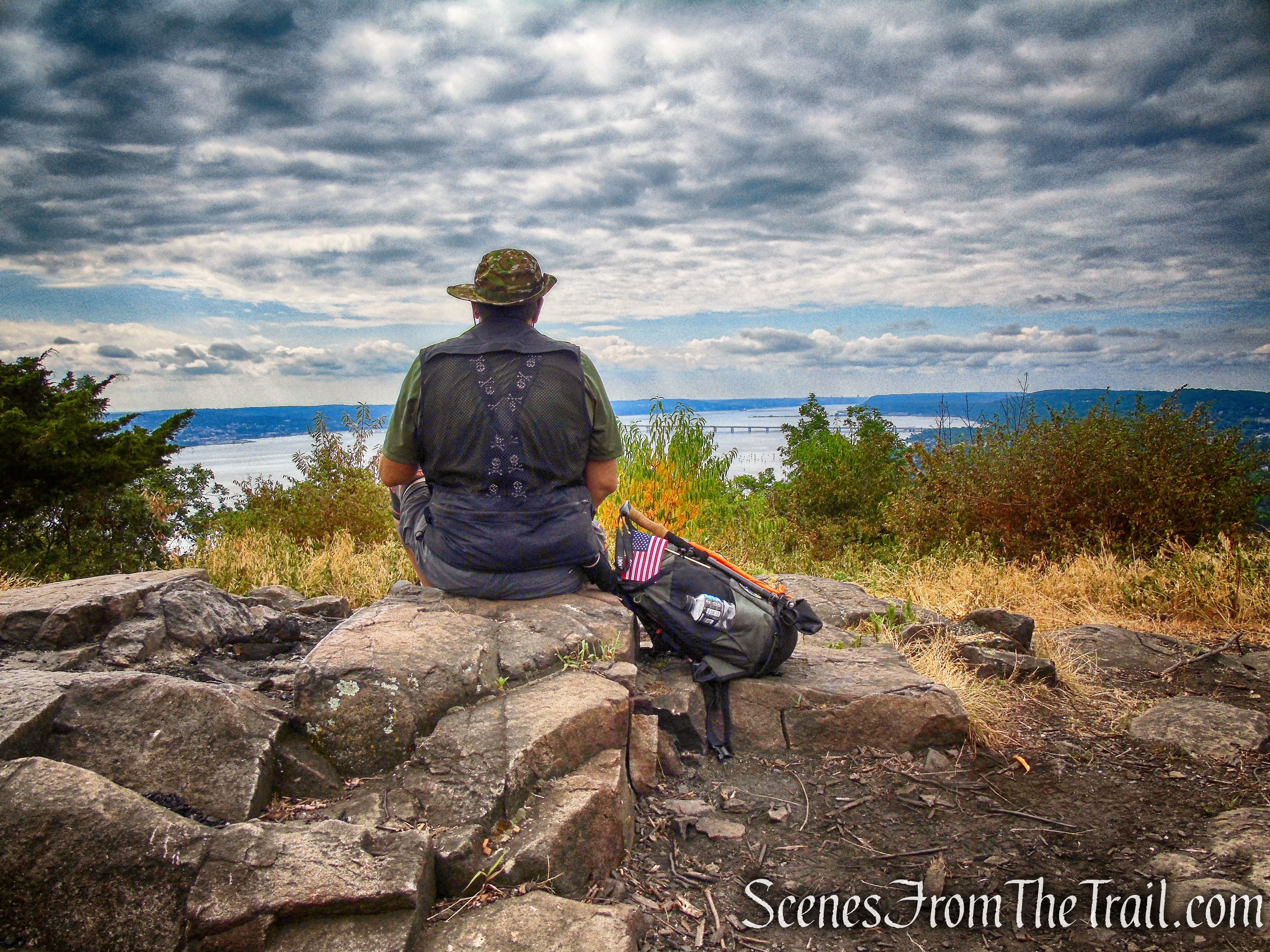 Hook Mountain Summit via Upper Nyack Trail & Long Path