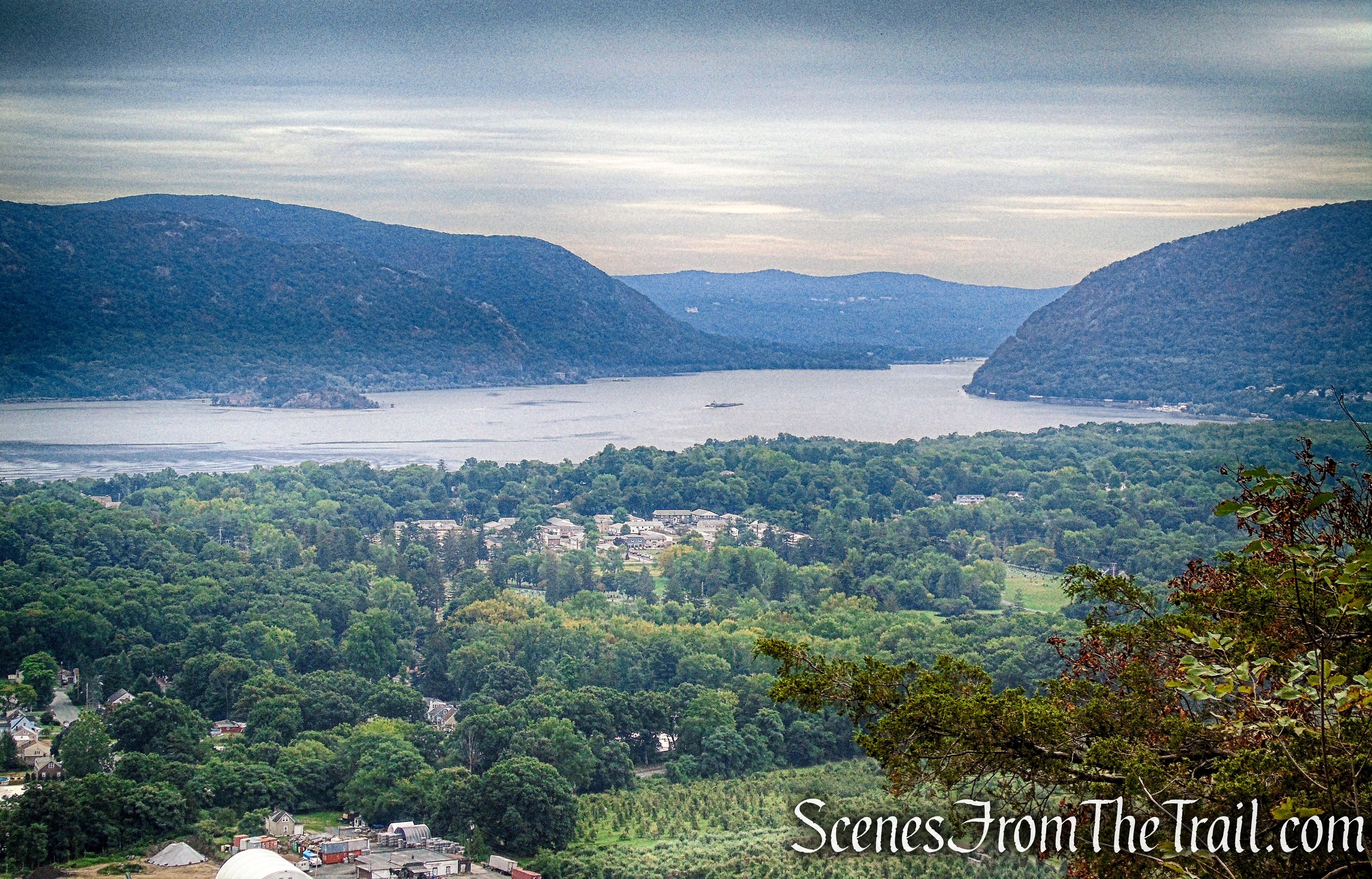Blue Trail benches – Snake Hill