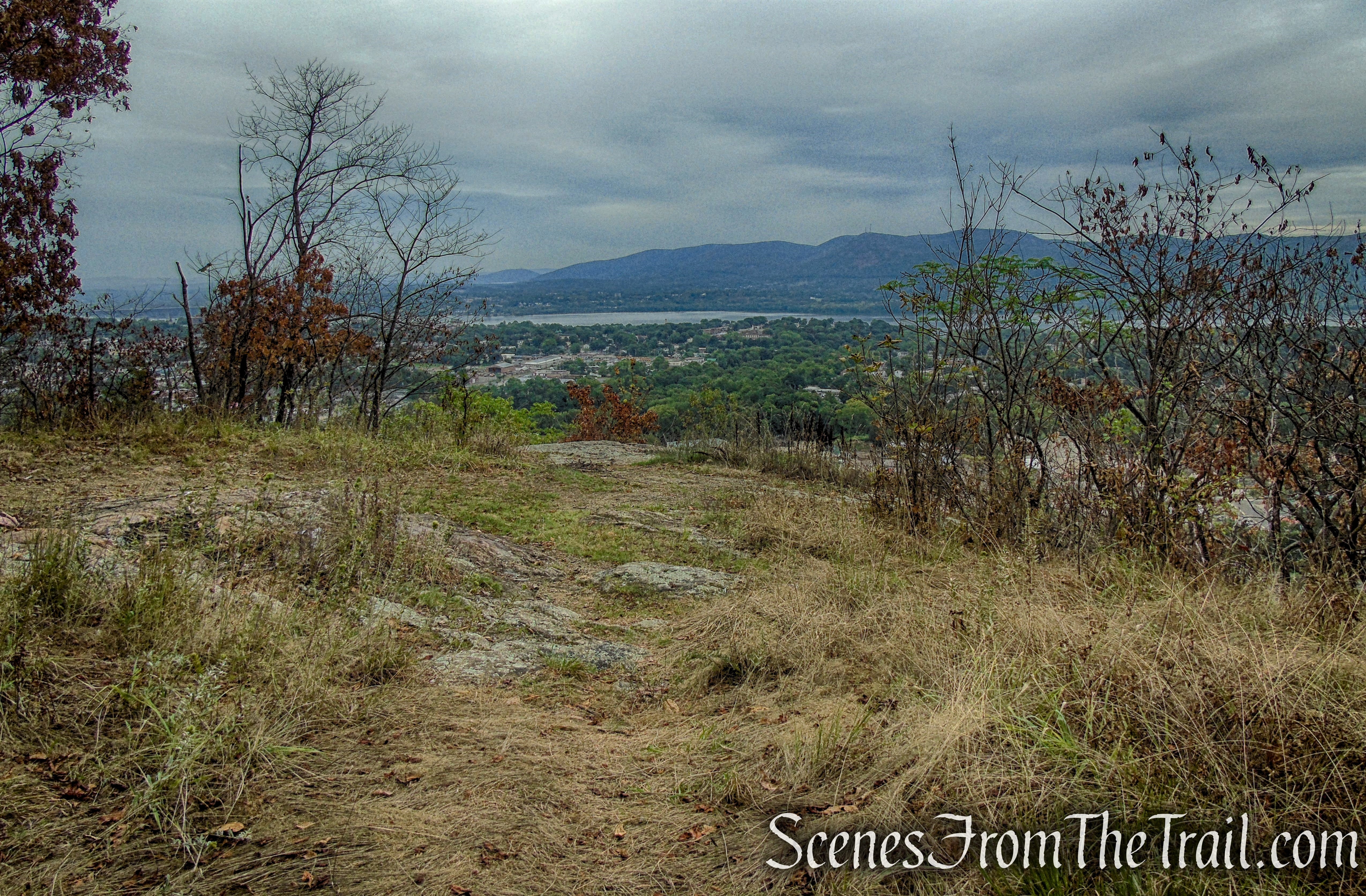Yellow Trail viewpoint – Snake Hill