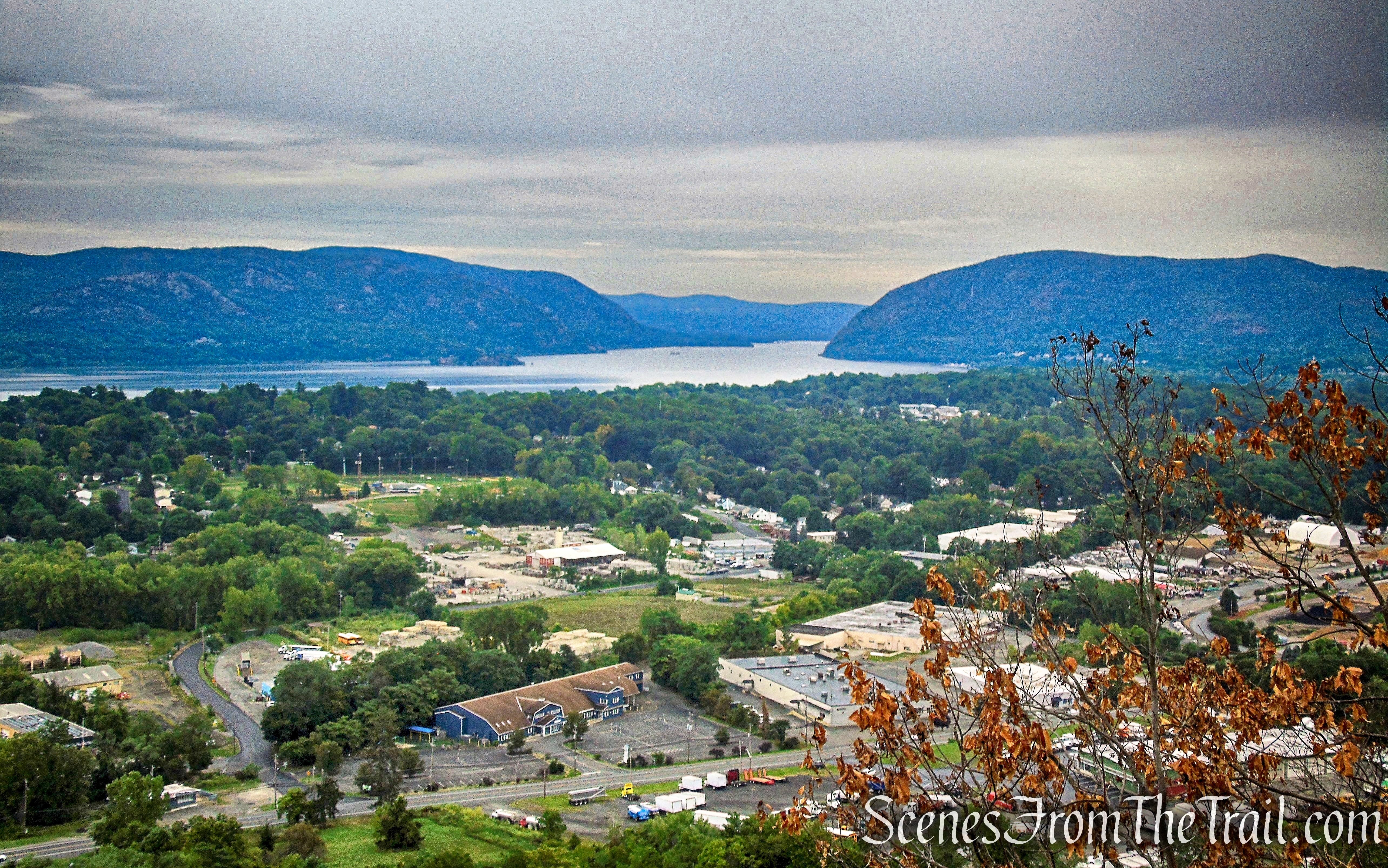 Yellow Trail viewpoint – Snake Hill