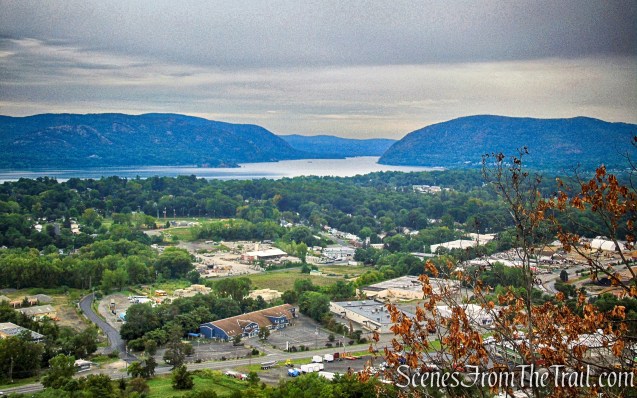 Yellow Trail viewpoint – Snake Hill