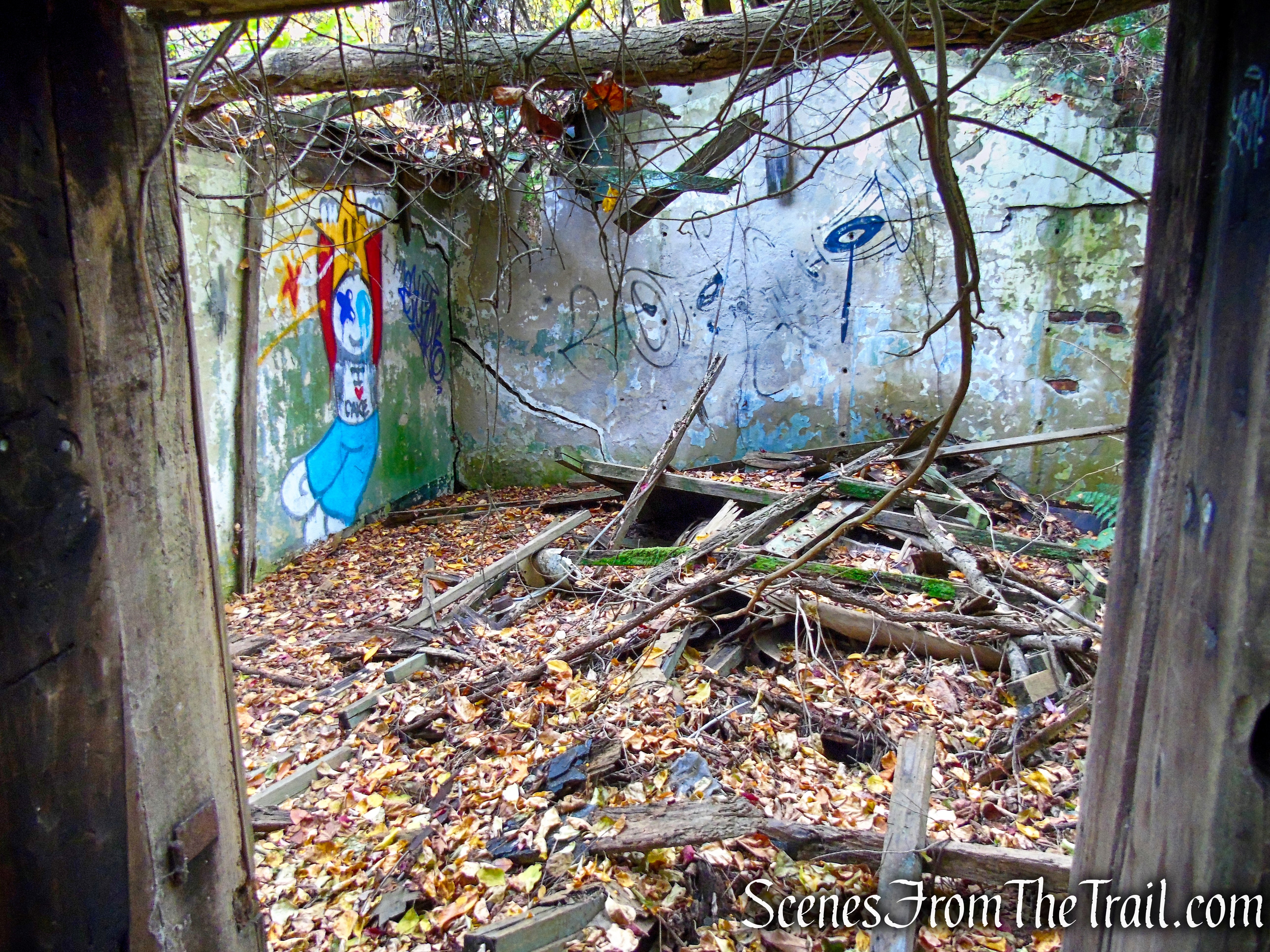 Abandoned caretaker's home - Redstone Beach