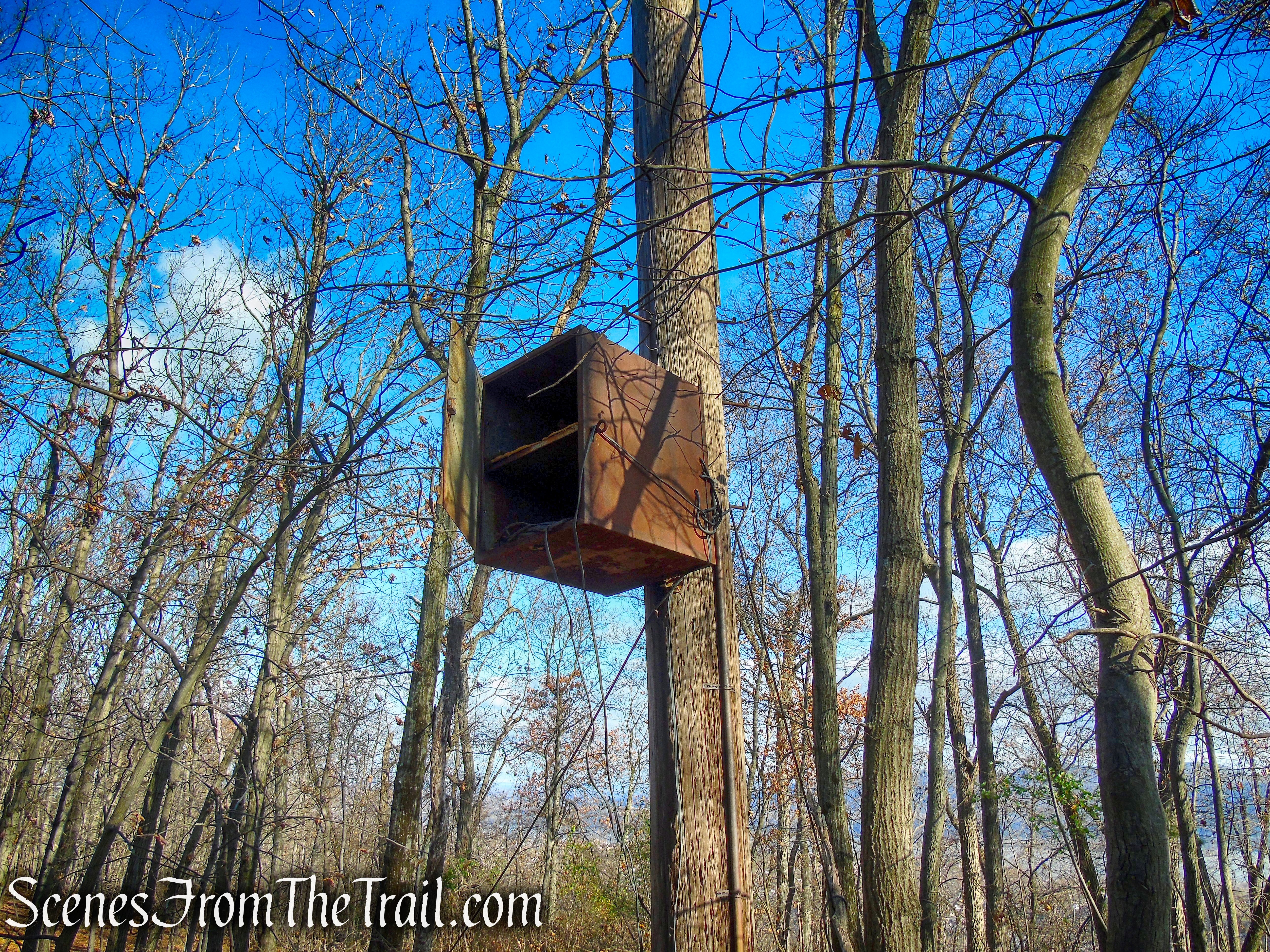 Unpaved road – Snake Hill