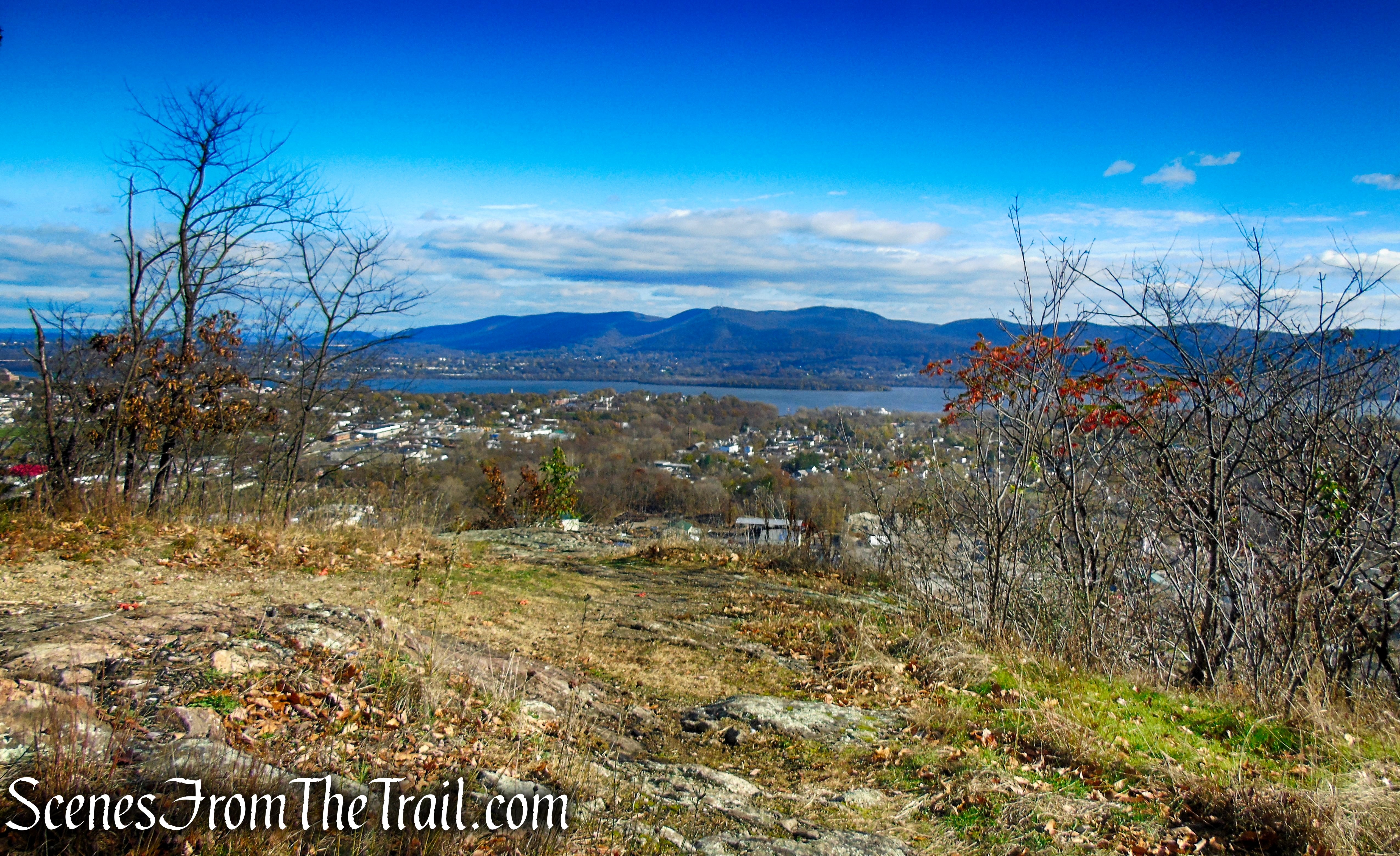 Yellow Trail - Snake Hill