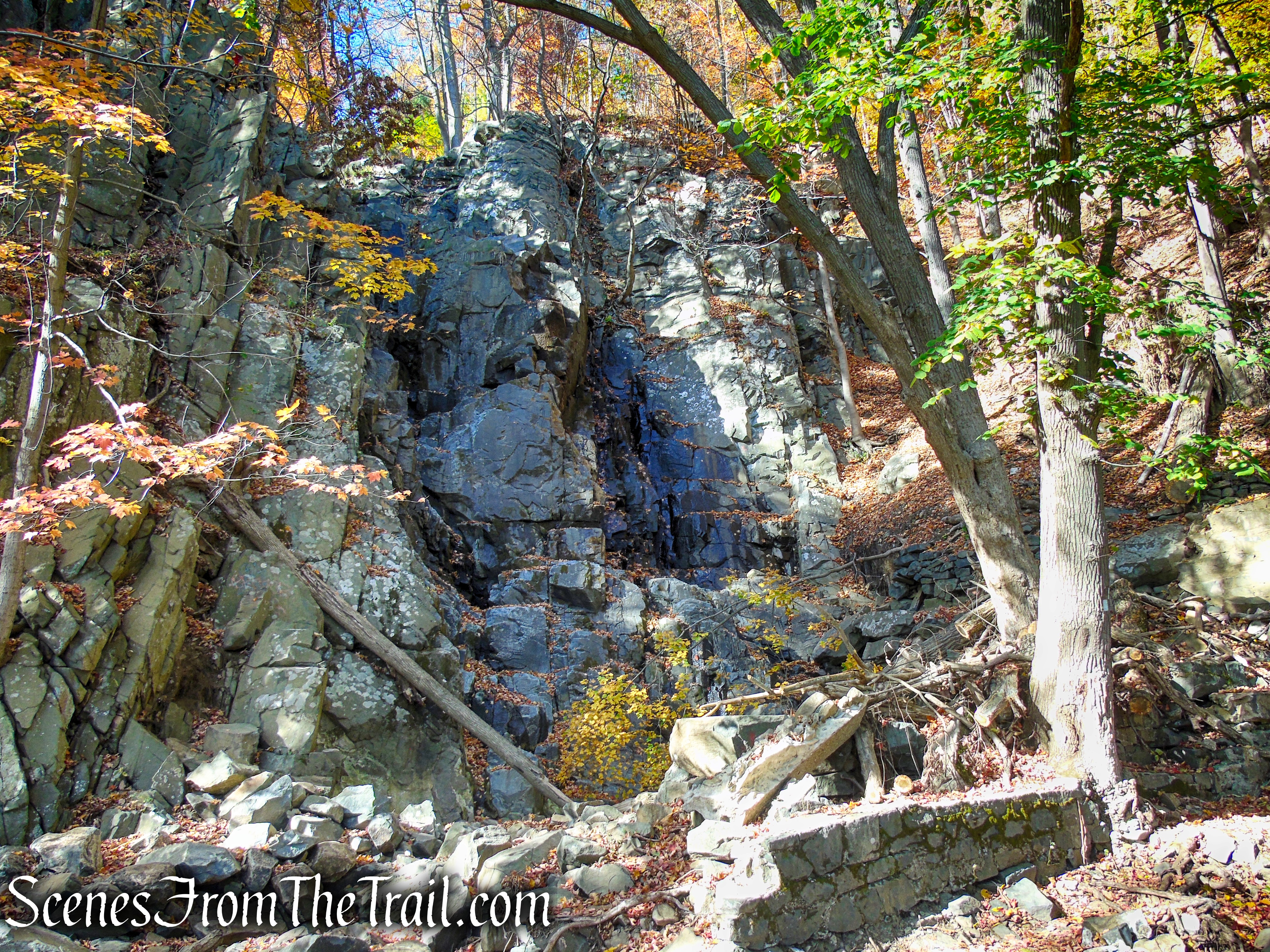 A very dry Peanut Leap Cascade