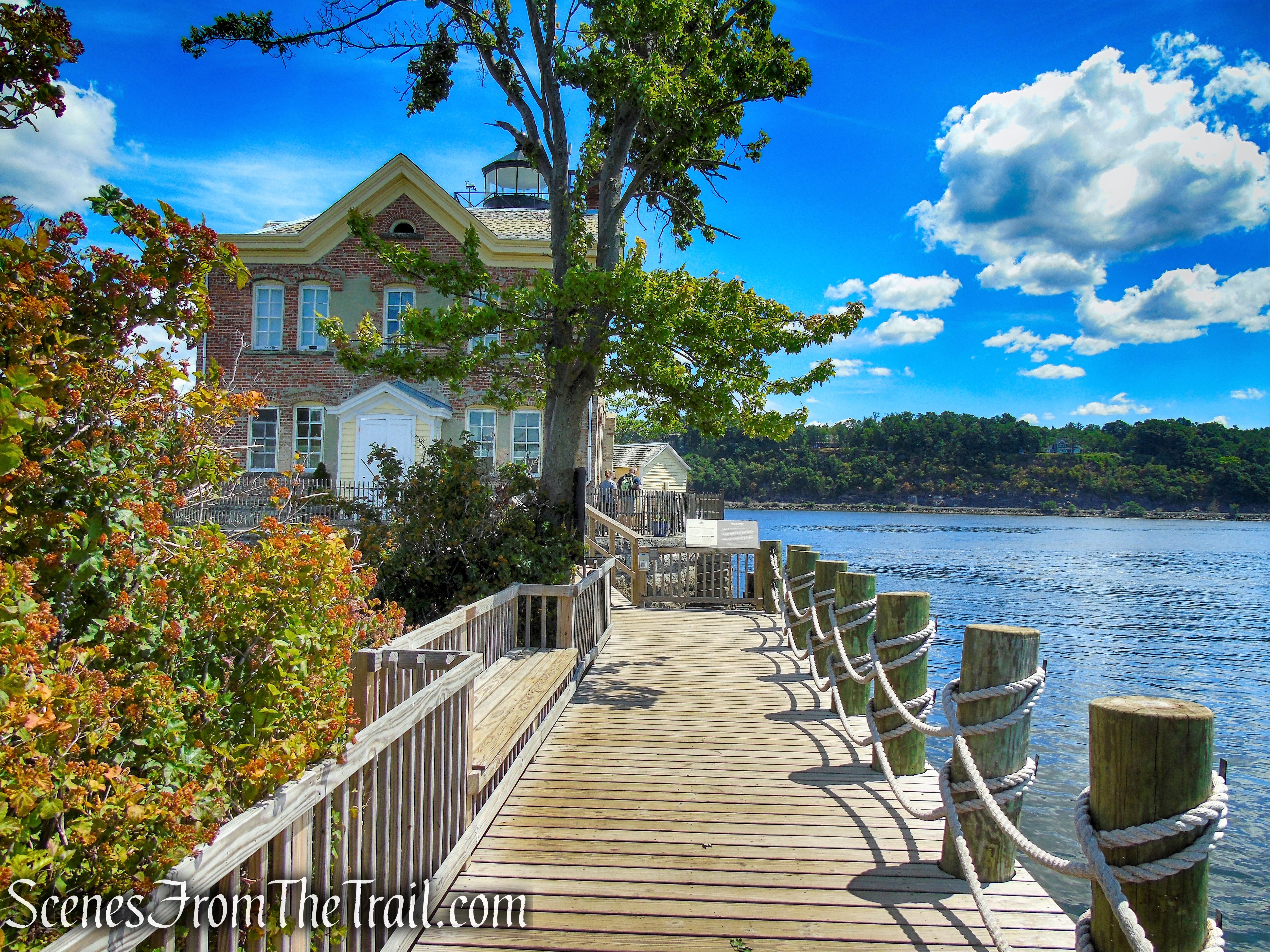 Floating Dock - Saugerties Lighthouse
