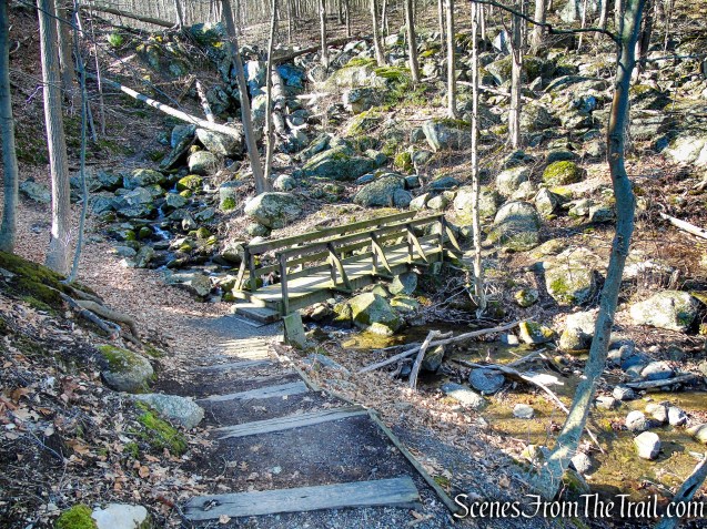 White Trail - Squantz Pond State Park