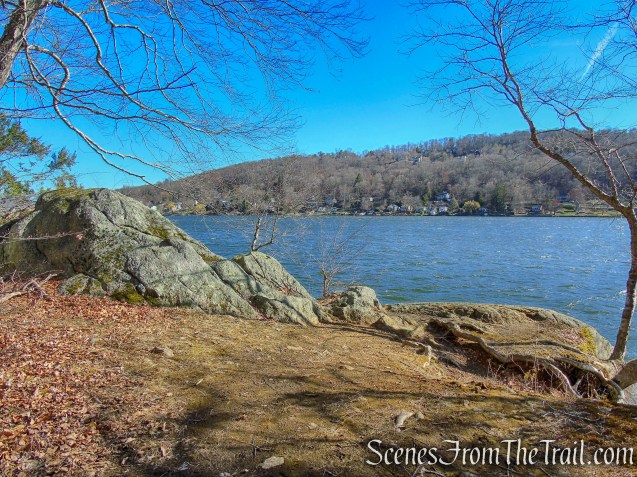 White Trail - Squantz Pond State Park