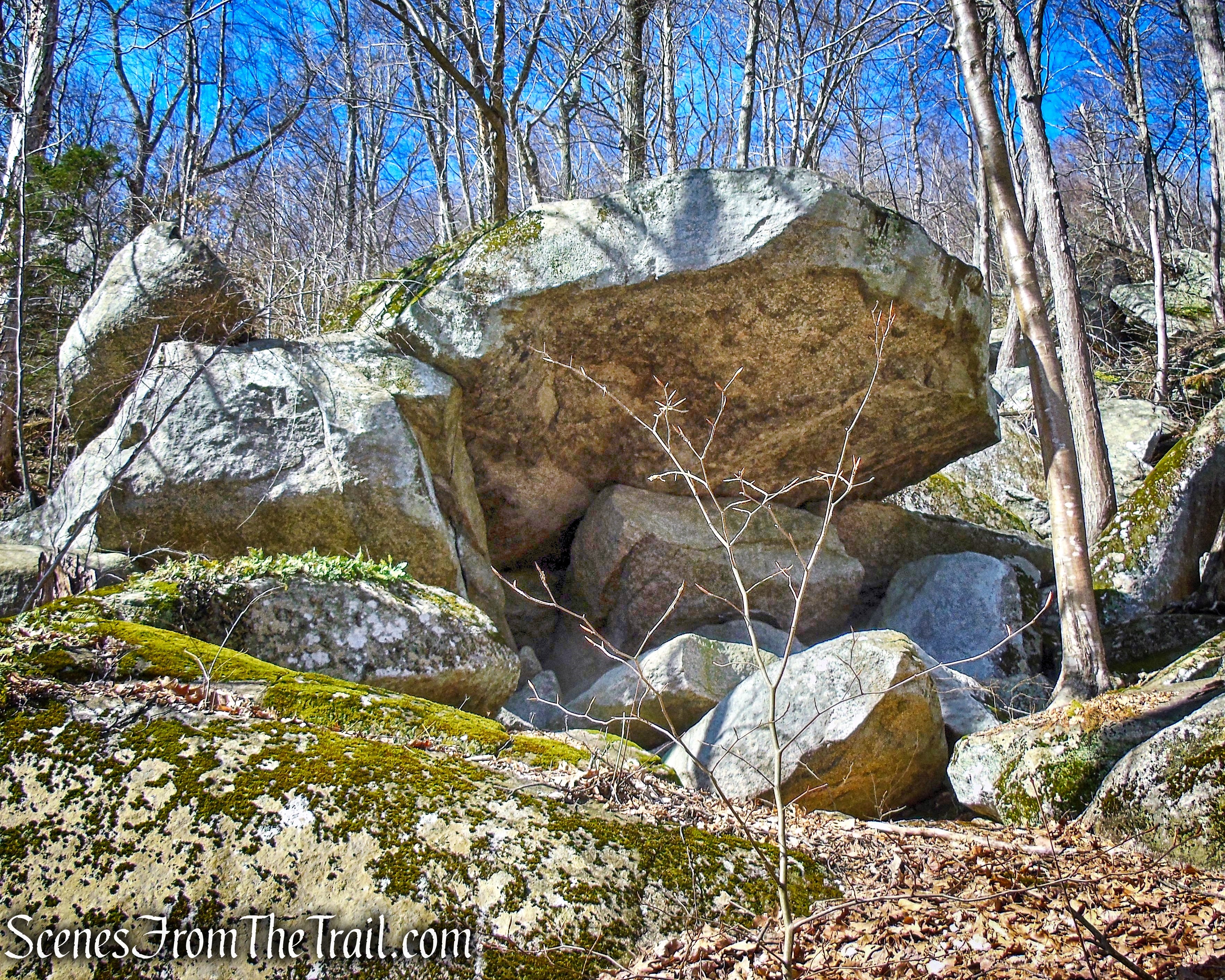 Council Rock - Red Trail - Squantz Pond State Park
