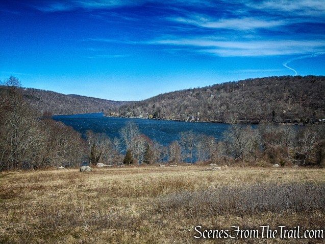 Squantz Pond from the Green/Teal Trail