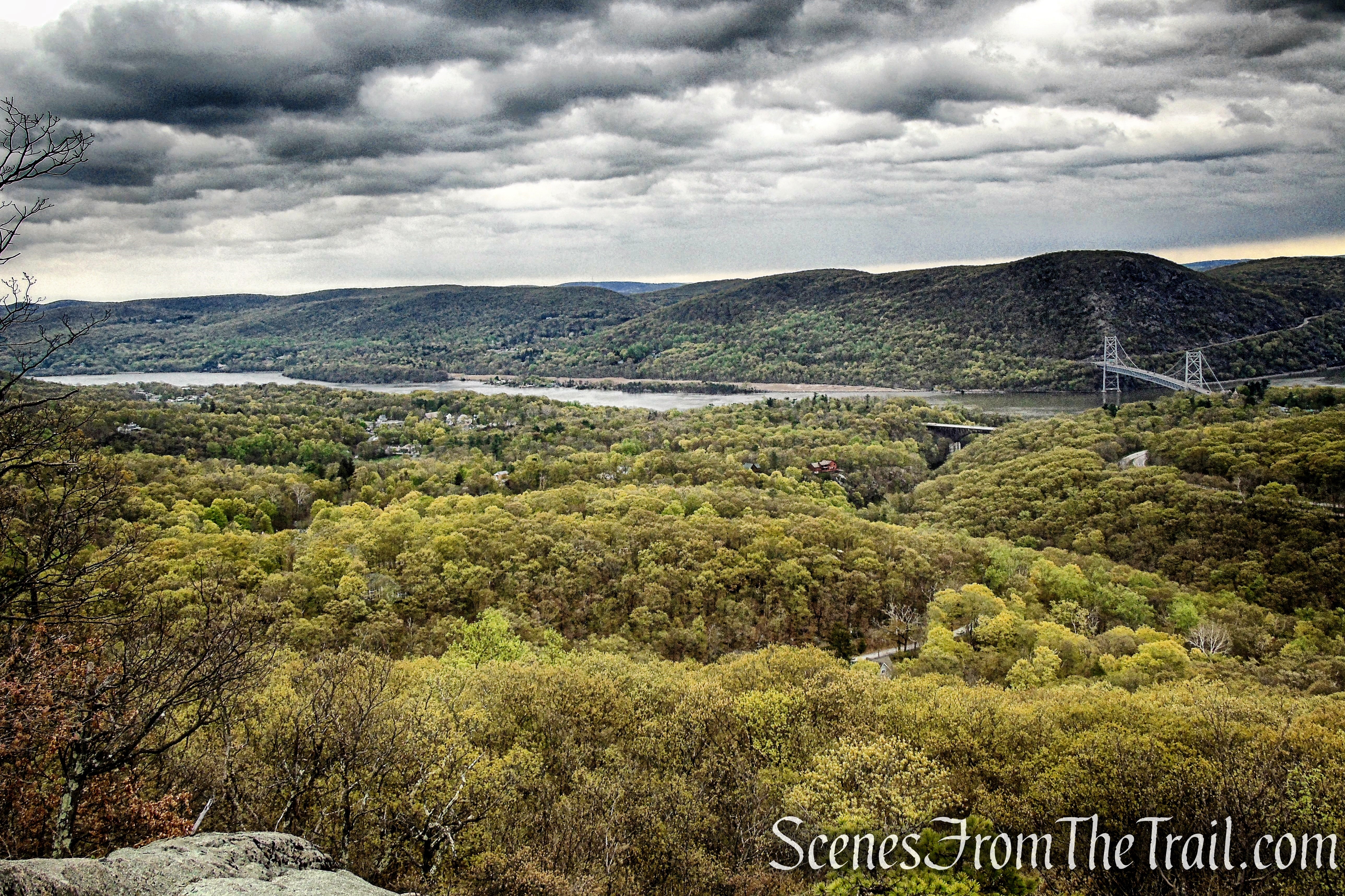 View east - Popolopen Torne