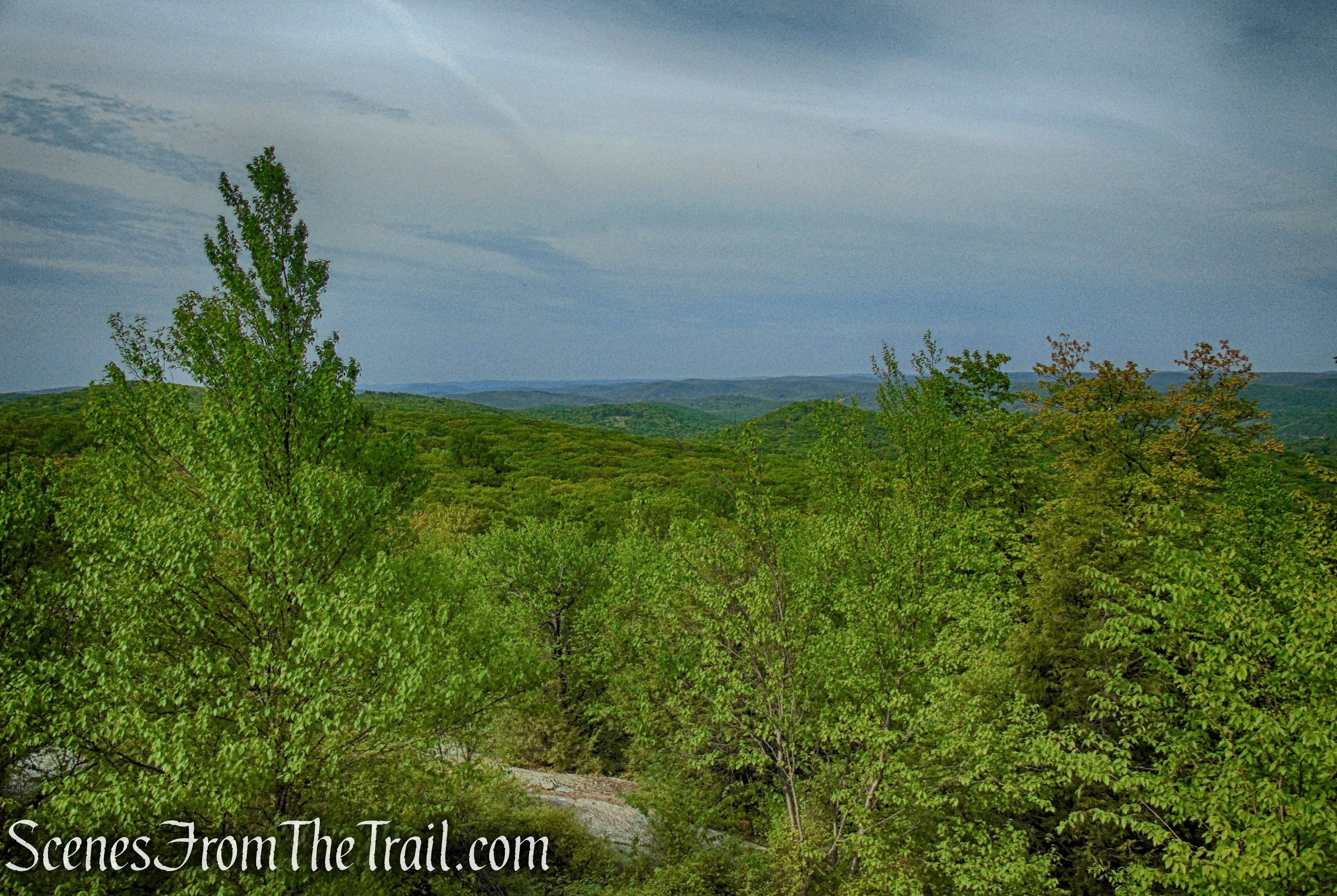 Viewpoint from the Nurian Trail at its terminus with the R-D Trail