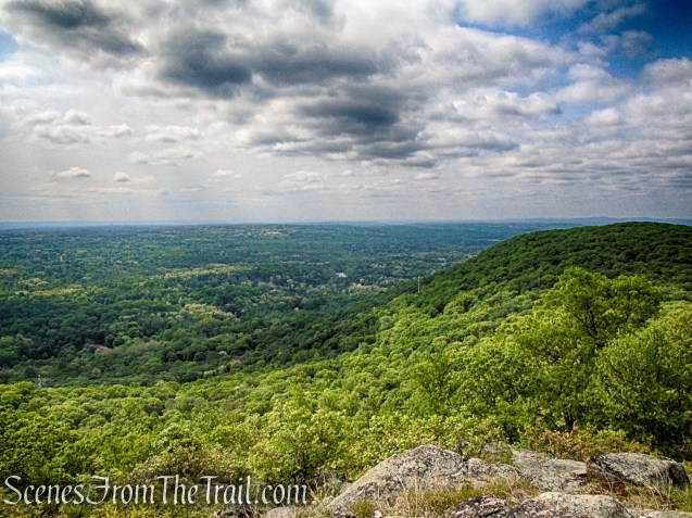 Hawk Cliff - Suffern-Bear Mountain Trail - Harriman State Park