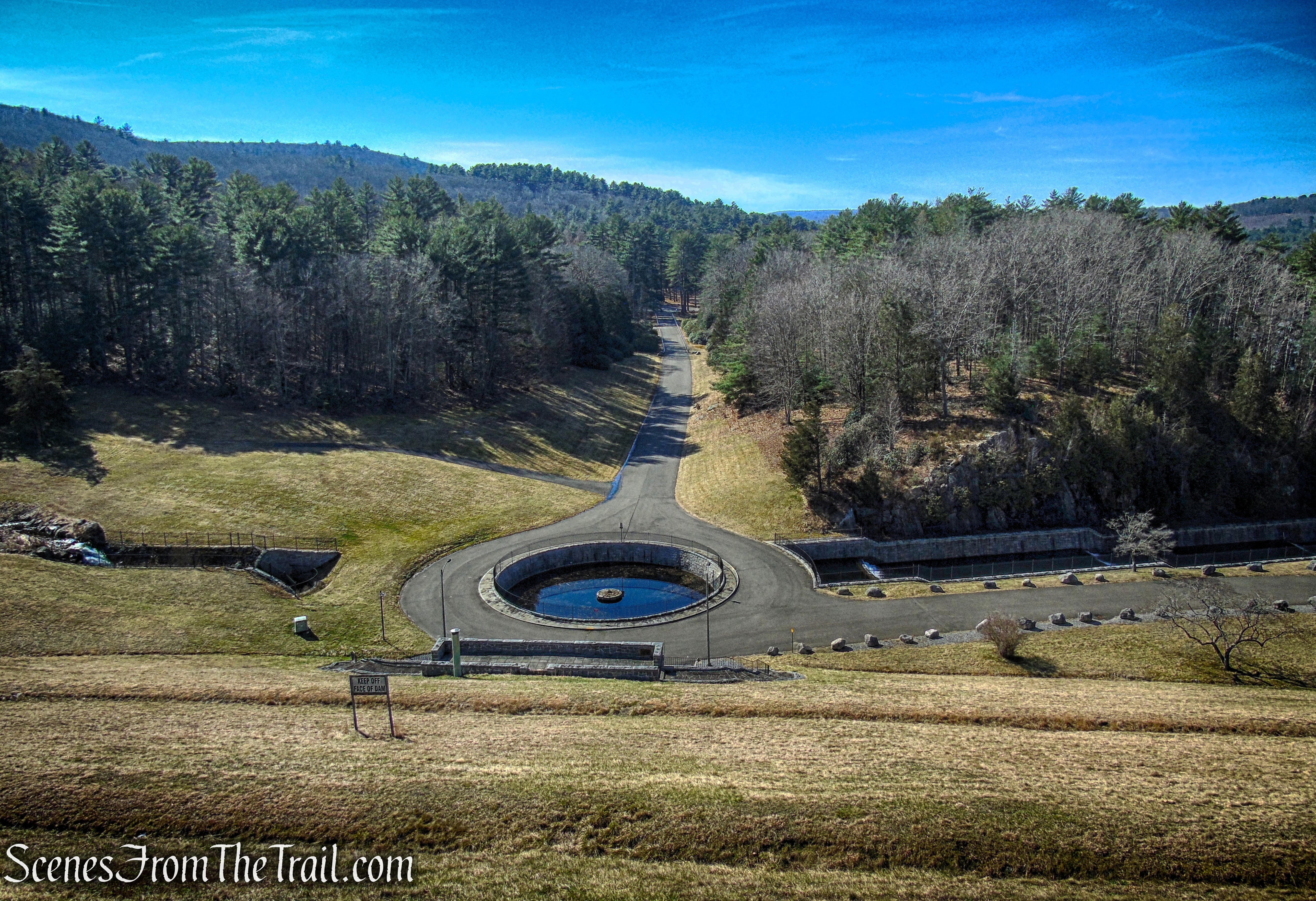 Saville Dam fountain