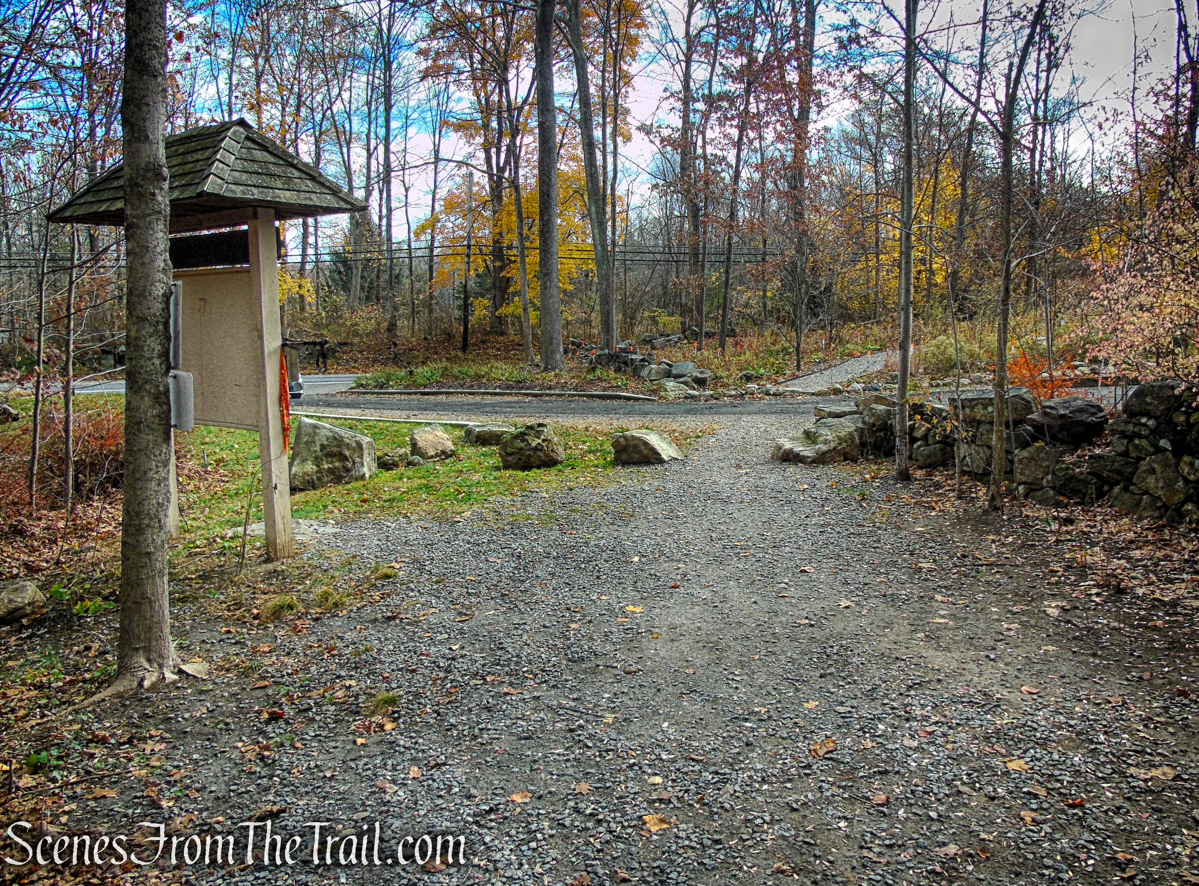 Leon Levy Preserve Trailhead