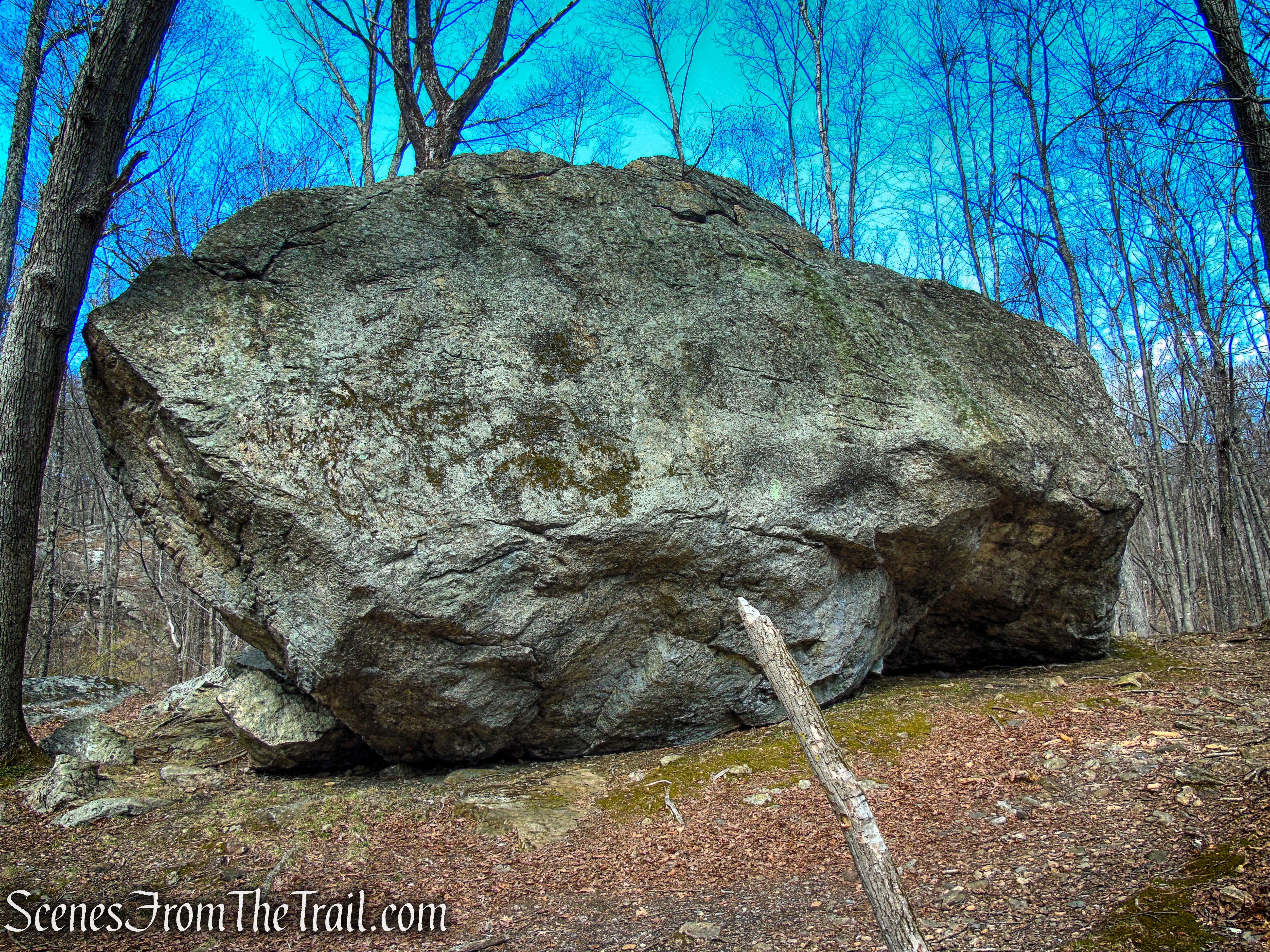 Bear Rock - Orange Trail - Pyramid Mountain