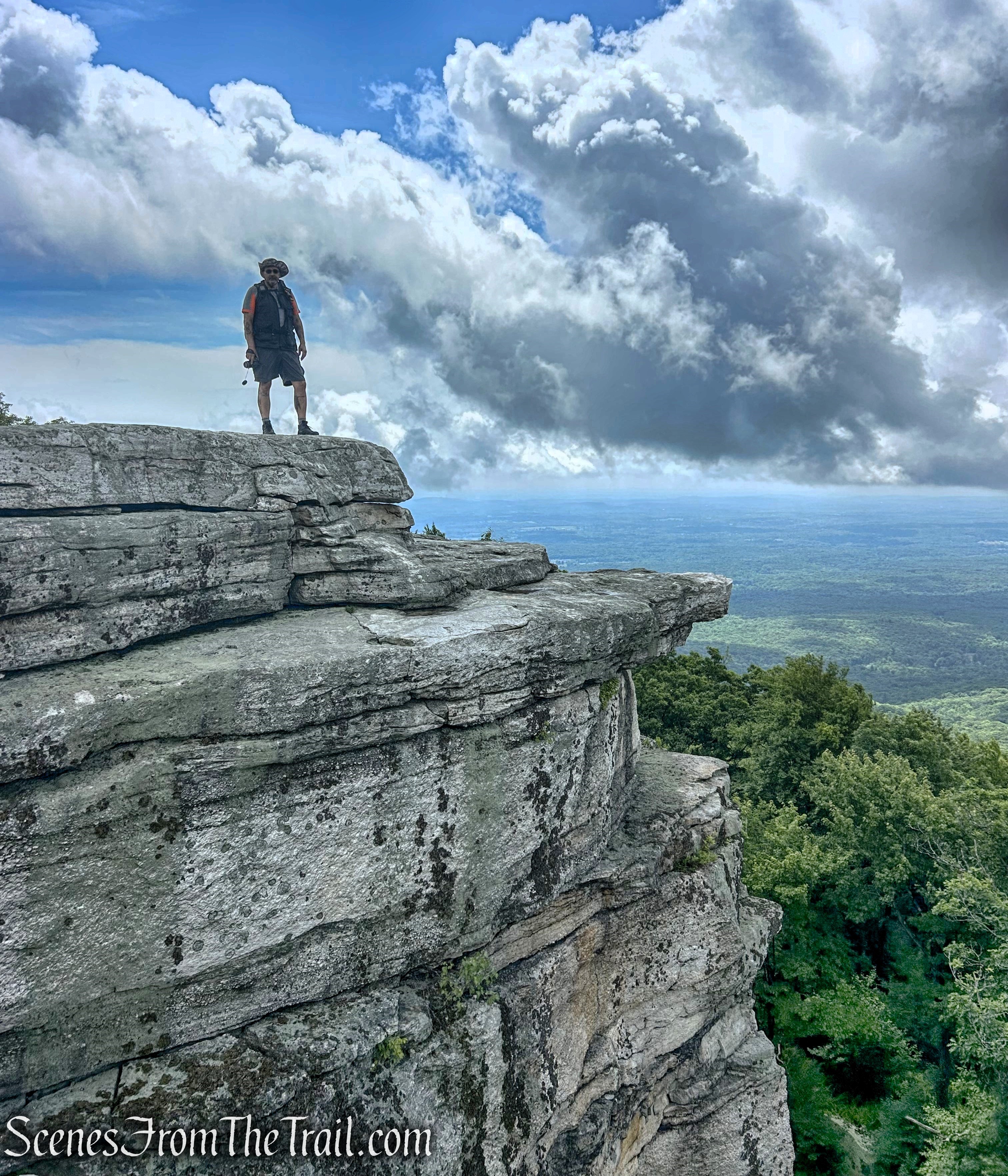 Lenape Steps & Ice Caves – Sam’s Point Area